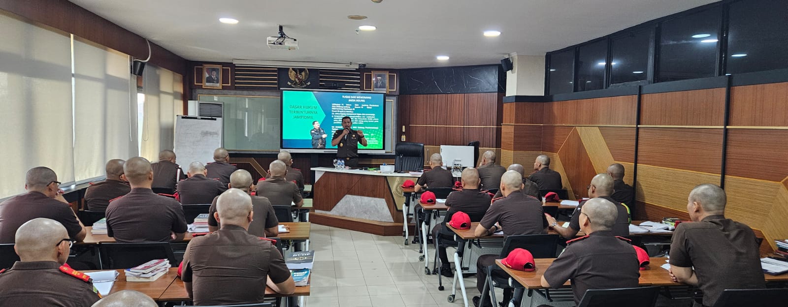 Kajati Sulsel Agus Salim Jadi Pengajar PPPJ Angkatan  LXXXII Gelombang I Tahun 2025, Bahas Perkara dan Hukum Acara Koneksitas