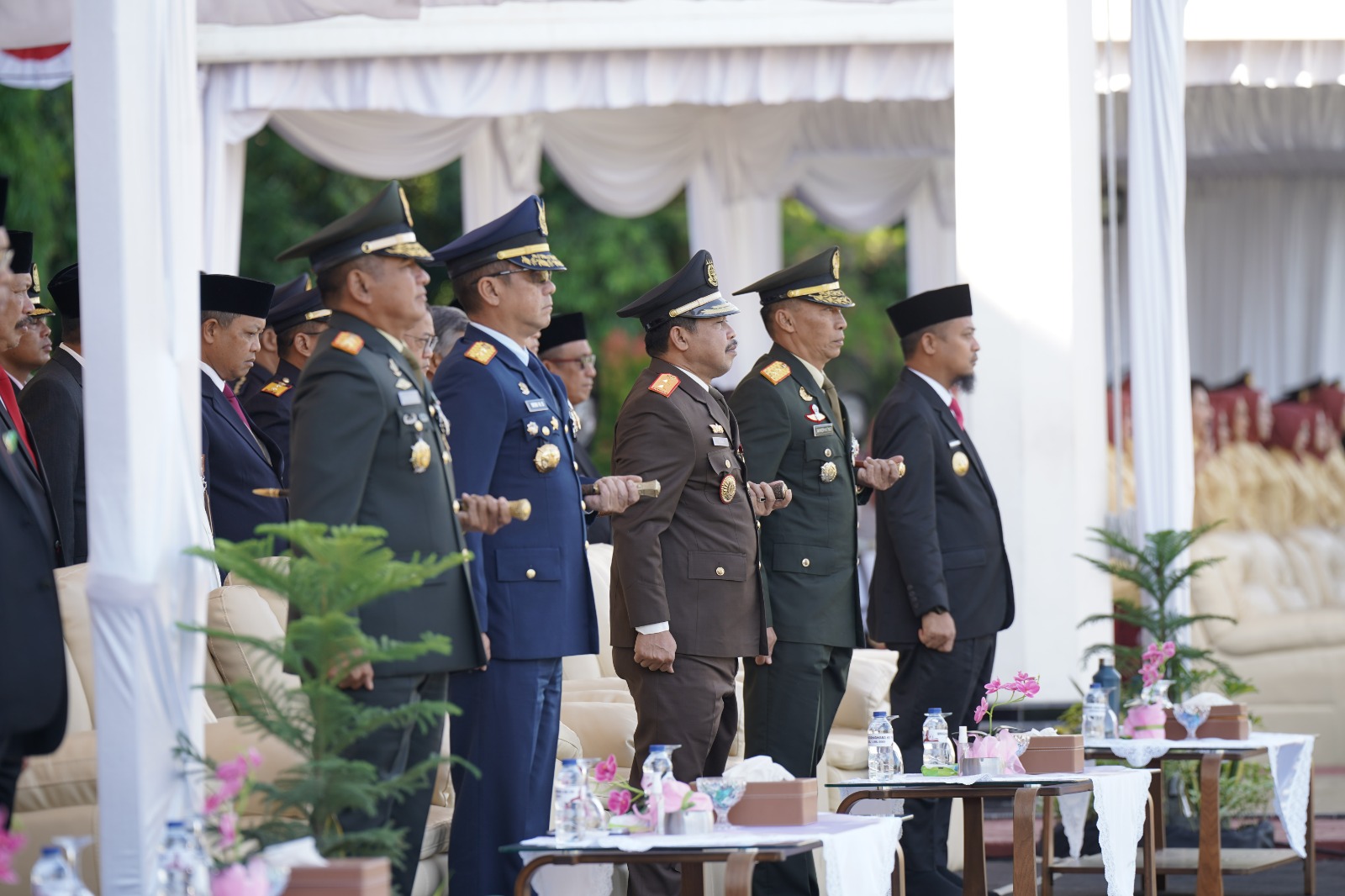 Kajati Sulsel Agus Salim Hadiri Upacara Hari Bhayangkara Ke-79 Tahun 2025 di Mapolda Sulsel