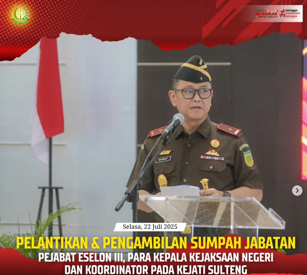 PELANTIKAN DAN PENGAMBILAN SUMPAH JABATAN PADA KEJATI SULTENG