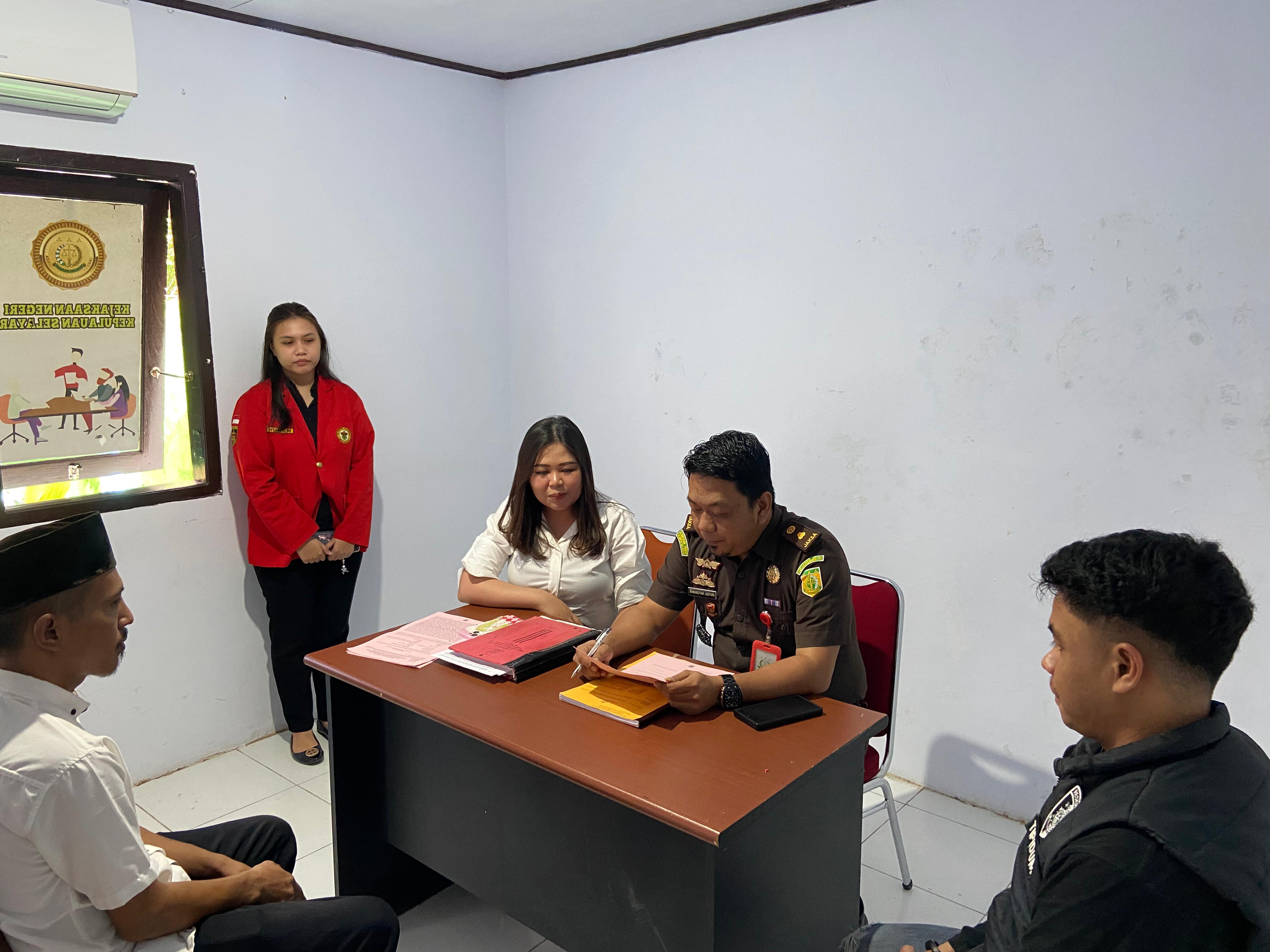 Tahap 2 Perkara Tindak Pidana Penganiayaan Kejaksaan Negeri Kepulauan Selayar