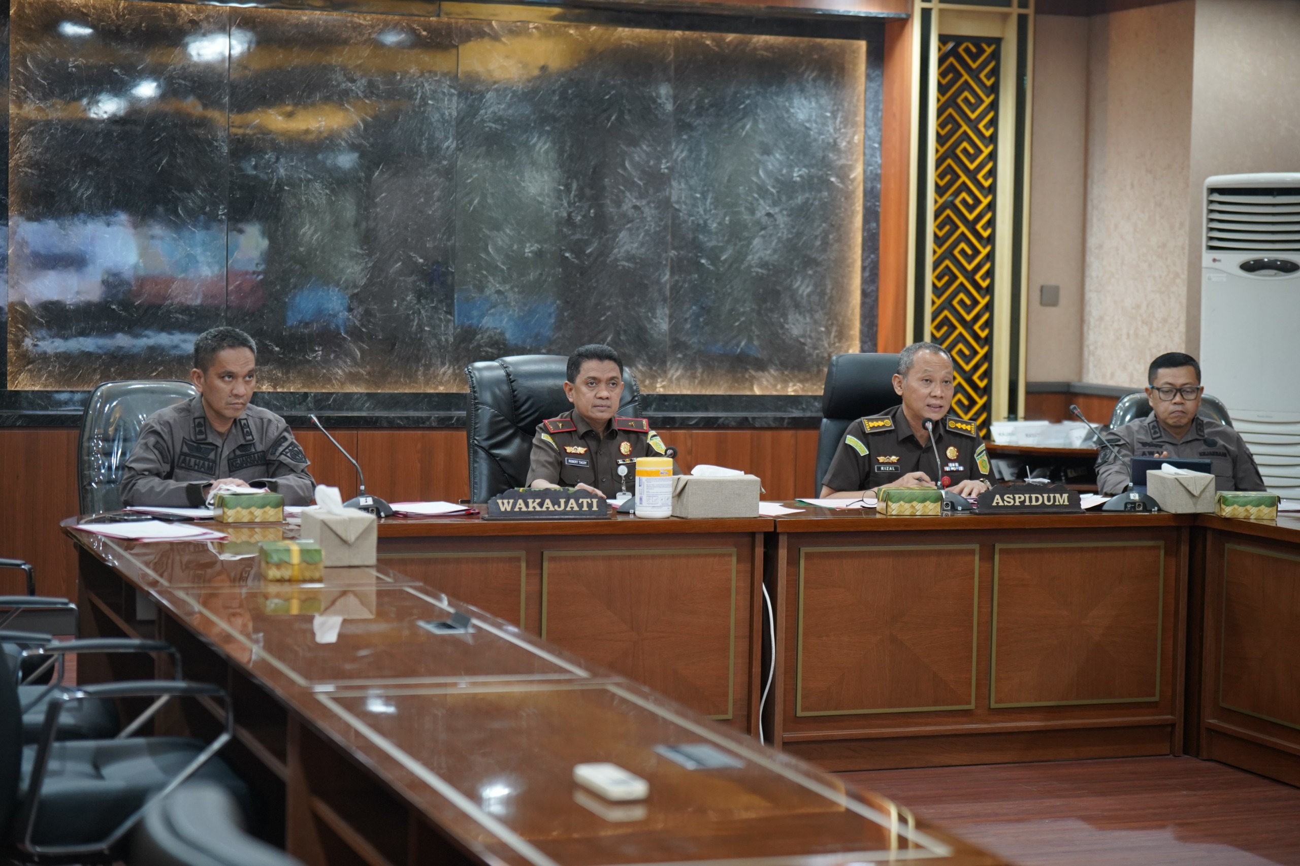 Wakajati Sulsel Robert M Tacoy Selesaikan Kasus Pencurian Itik di Pinrang Lewat Keadilan Restoratif