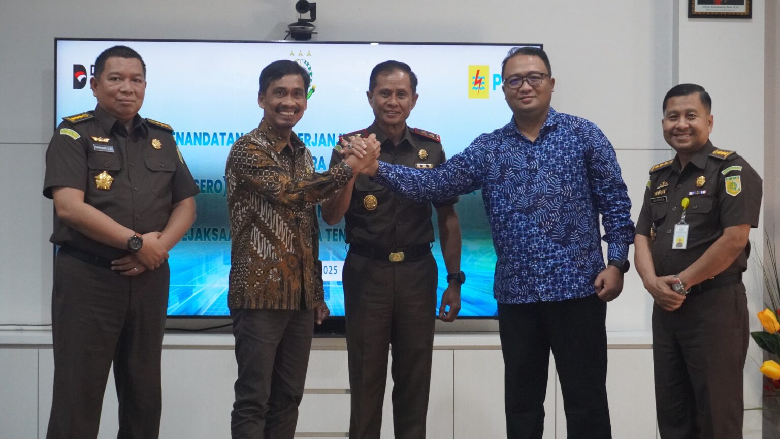 PLN dan Kejaksaan Tinggi NTT Teken Kerja Sama Strategis: Perkuat Pendampingan Hukum Dukung RUPTL 2025–2034