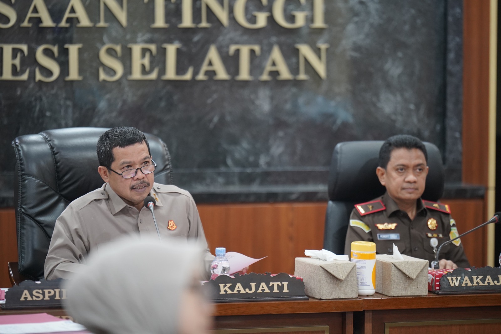 Kajati Sulsel Agus Salim Selesaikan Kasus Penganiayaan Sesama Pegawai Puskesmas Bone Pute Melalui Keadilan Restoratif