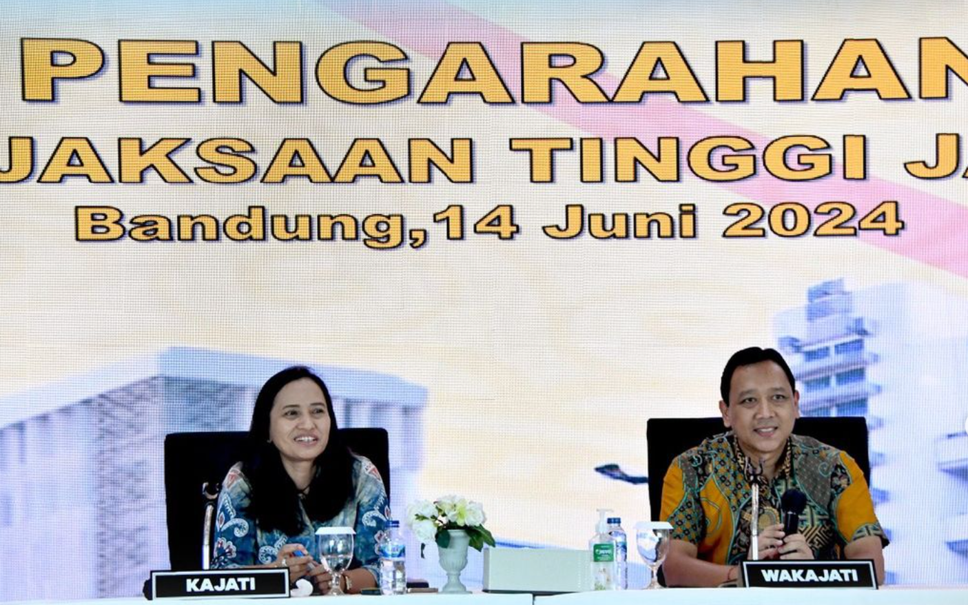 pengarahan Kajati Jabar kepada seluruh pegawai pada Kejati Jabar