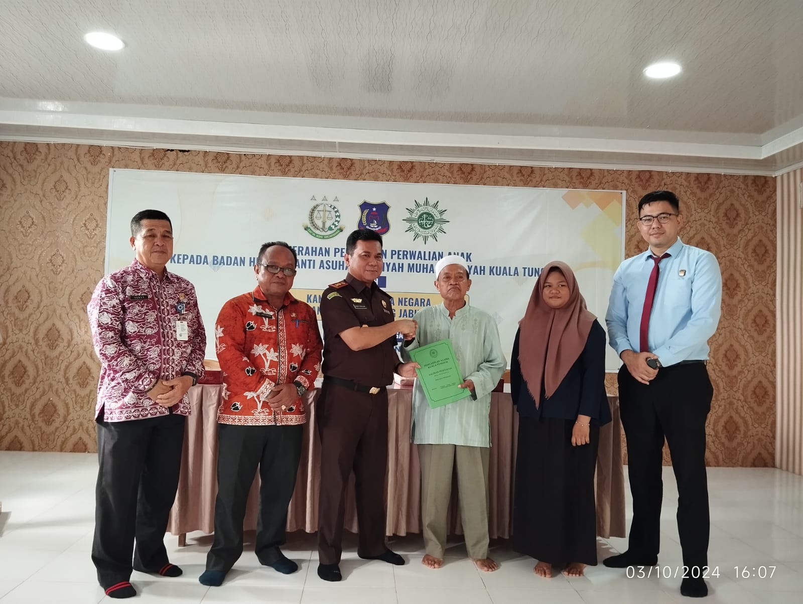 Kejari Tanjung Jabung Barat Serahkan Penetapan Perwalian Anak Kepada Panti Asuhan Berbadan Hukum