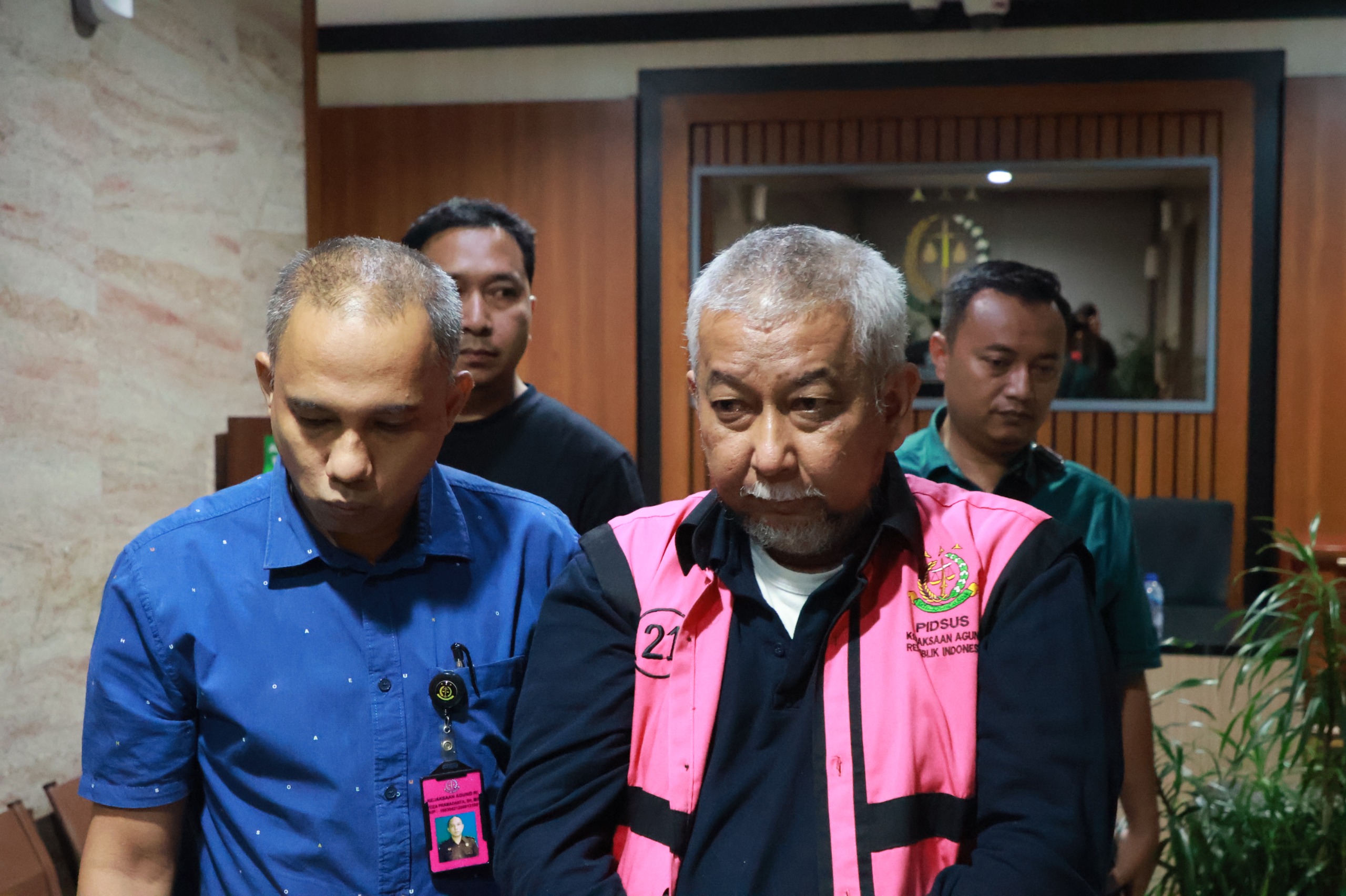 Satgas SIRI Amankan Mantan Dirjen Perkeretaapian  Sekaligus Ditetapkan Sebagai Tersangka Oleh Penyidik