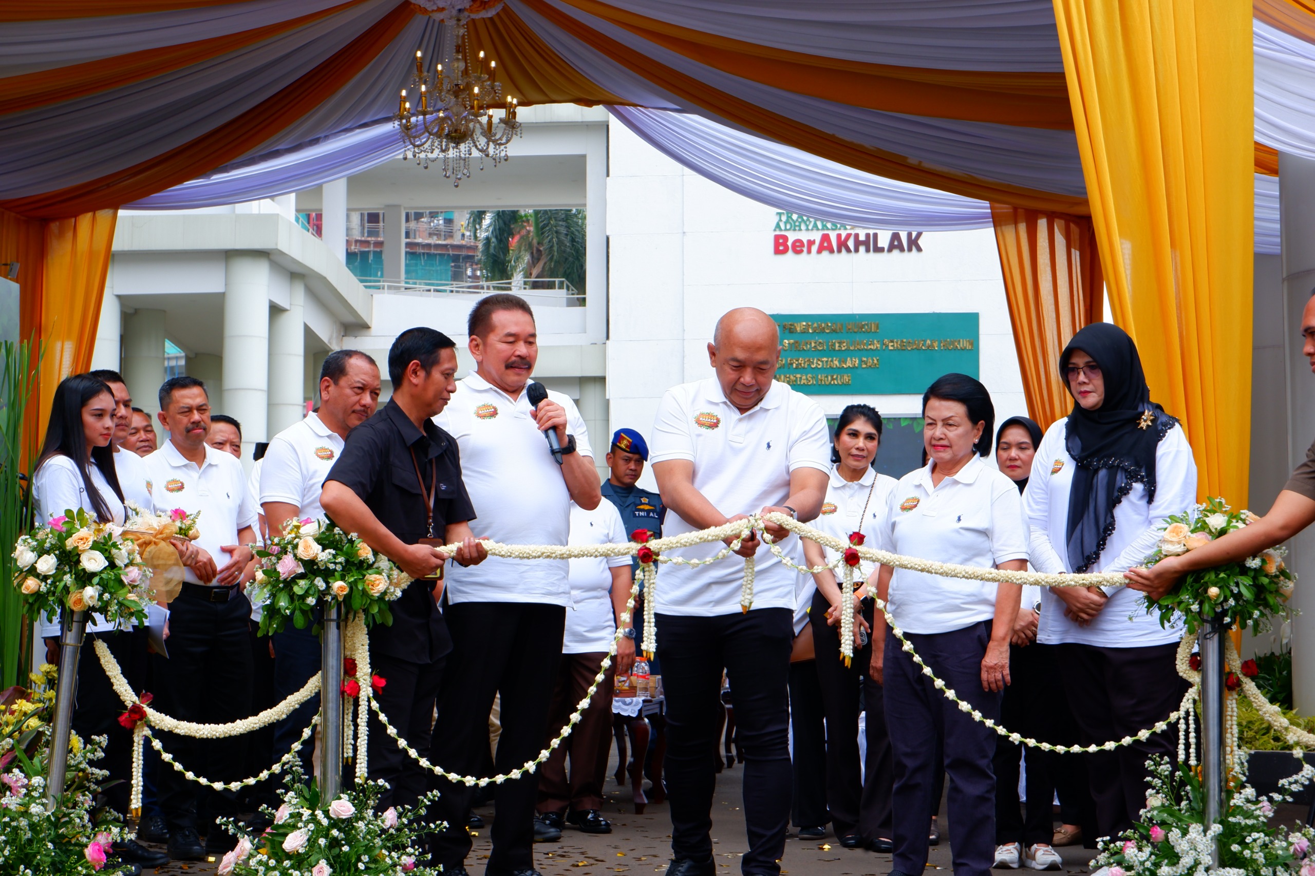Gebyar Bazar Adhyaksa 2024 Mendukung Peningkatan Daya Beli  dan Kepedulian Sosial