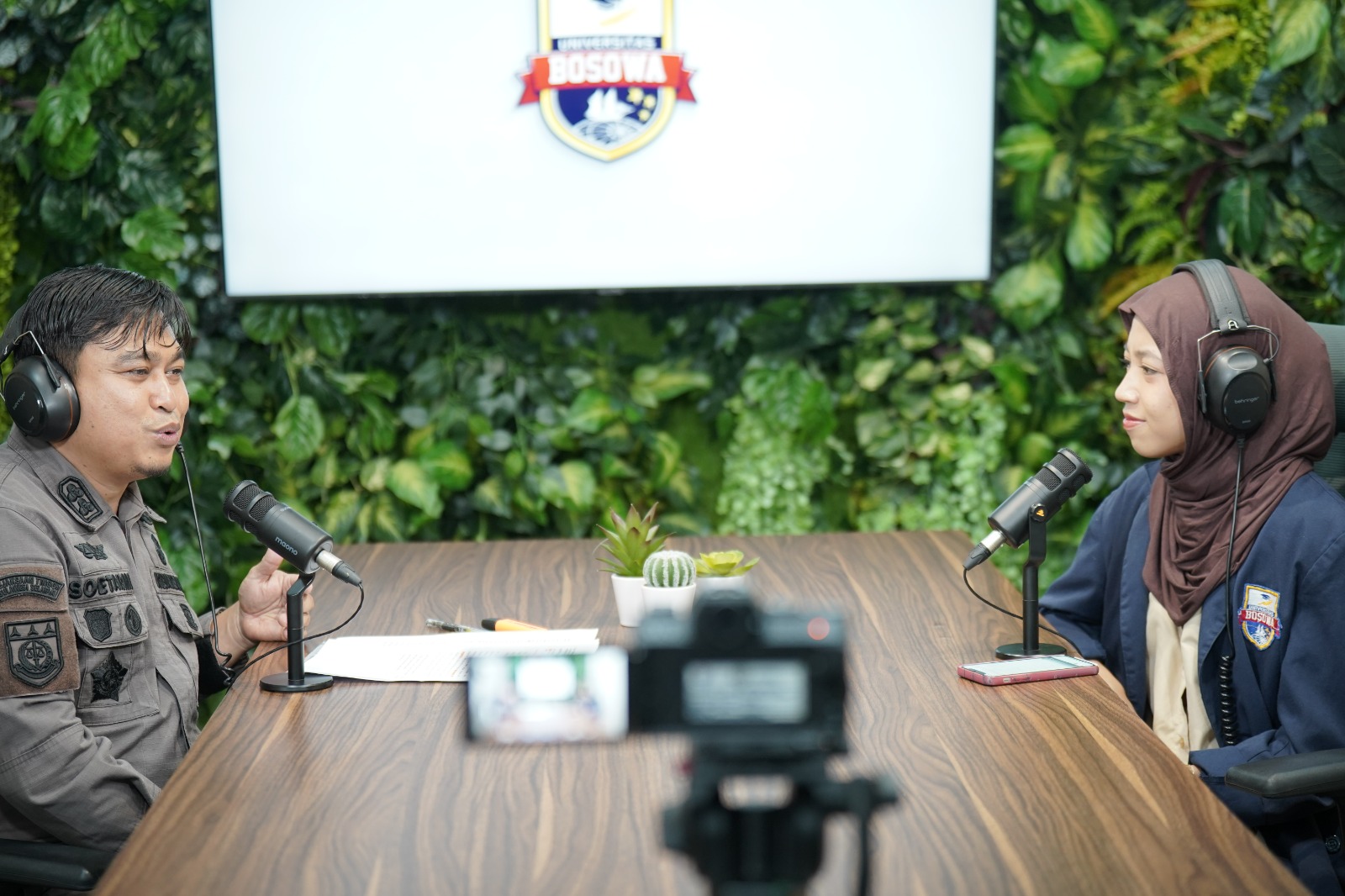 PODCAST DI UNIVERSITAS BOSOWA, KASIPENKUM KEJATI SULSEL AJAK PEMILIH TOLAK POLITIK UANG JELANG PILKADA 2024