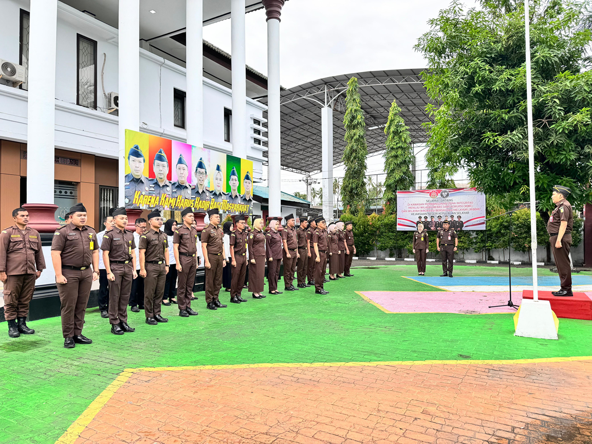 Giat Apel Pagi Kejaksaan Negeri Kepulauan Selayar
