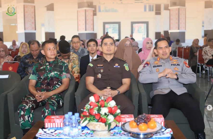PENGUKUHAN 16 GURU BESAR UNIVERSITAS TADULAKO