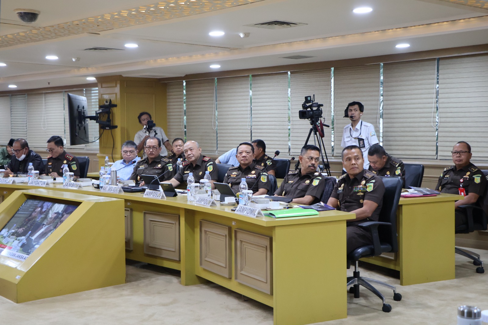 Rapat Kerja Kejaksaan dan Komite I DPD RI Terkait Penegakan Hukum di Daerah