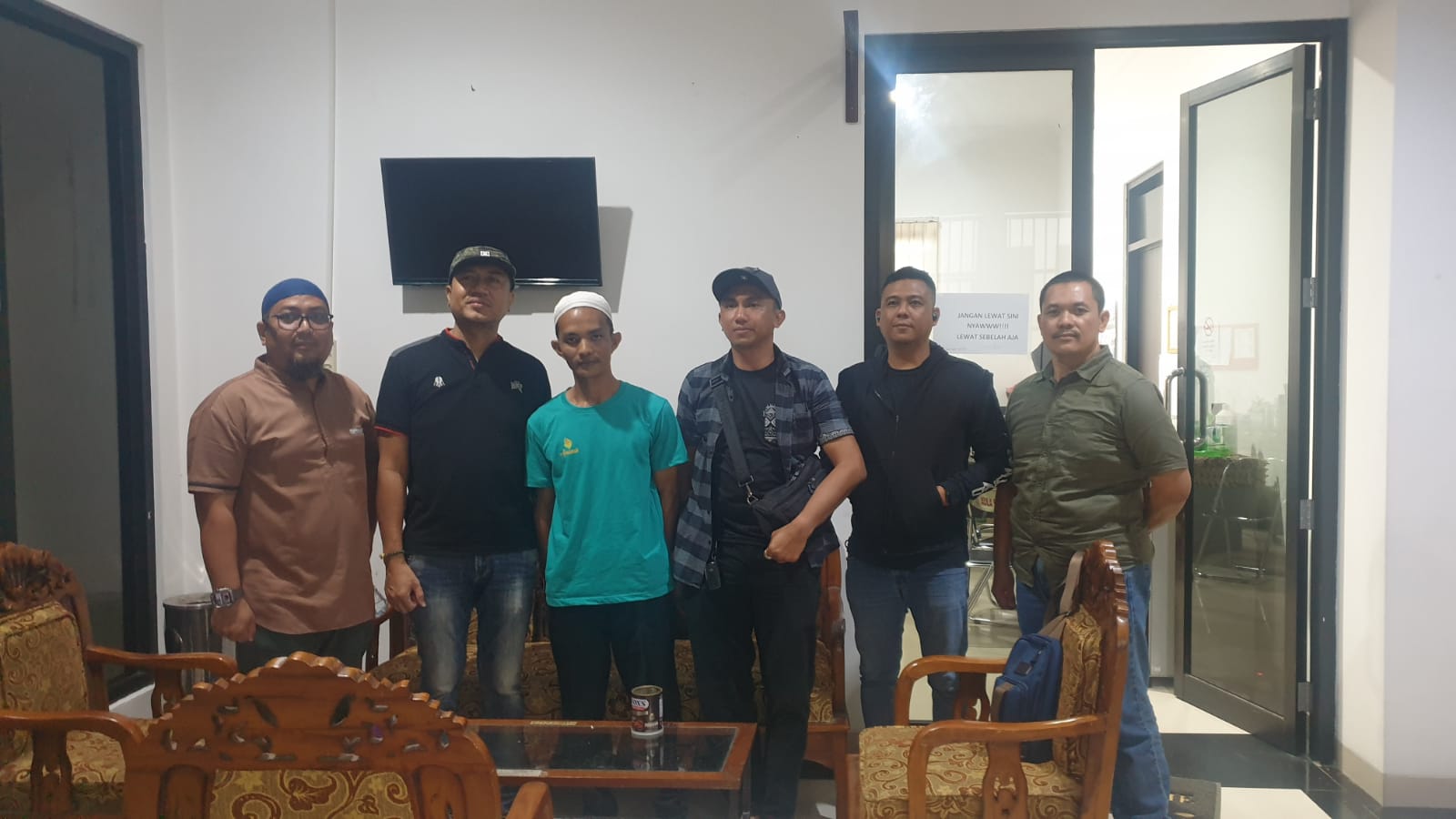 Tim SIRI Kejaksaan Agung Amankan DPO Ahmad Ridha bin H. Ruslan  Terkait Perkara Kegiatan Usaha Tanpa Izin