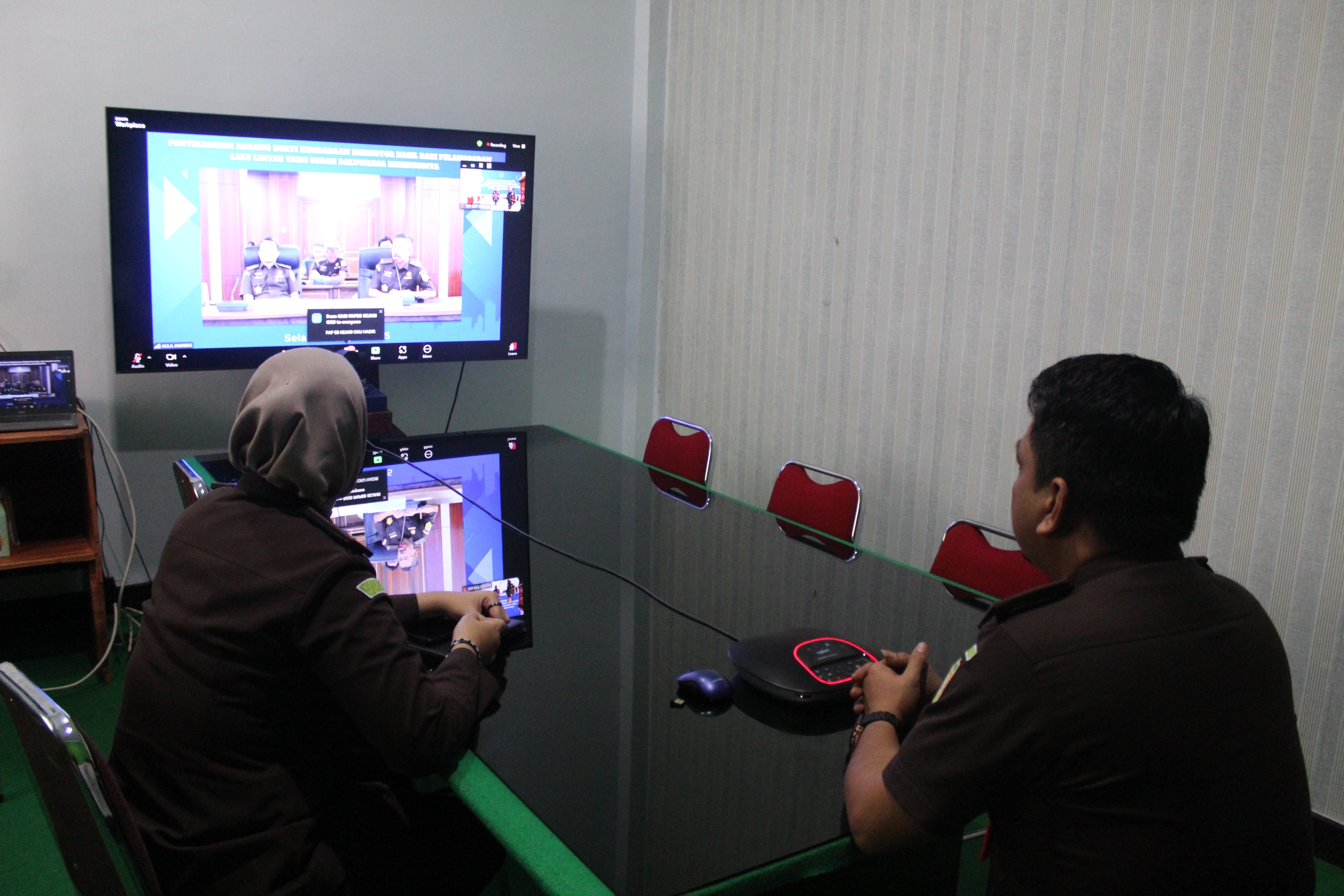 Zoom Meeting Penyelesaian Barang Bukti Kendaraan Bermotor Hasil Dari Pelanggaran Lalu Lintas Yang Sudah Daluwarsa Eksekusinya Sesuai Hasil Inspeksi Umum Dan Inspeksi Khusus