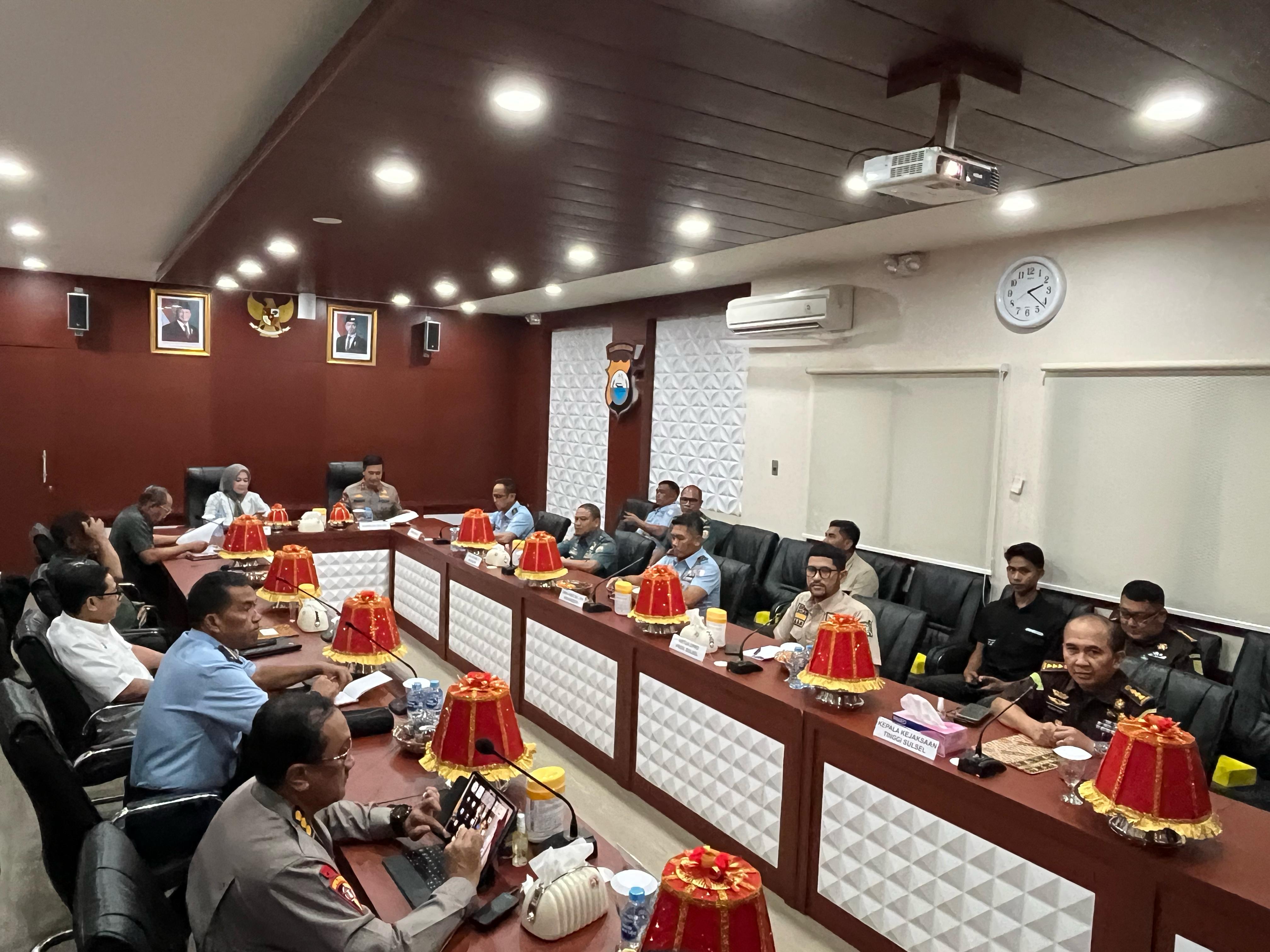 Asintel dan Aspidmil Kejati Sulsel Hadiri Rapat Forkopimda di Mapolda Sulsel, Bahas Kondisi Kamtibmas