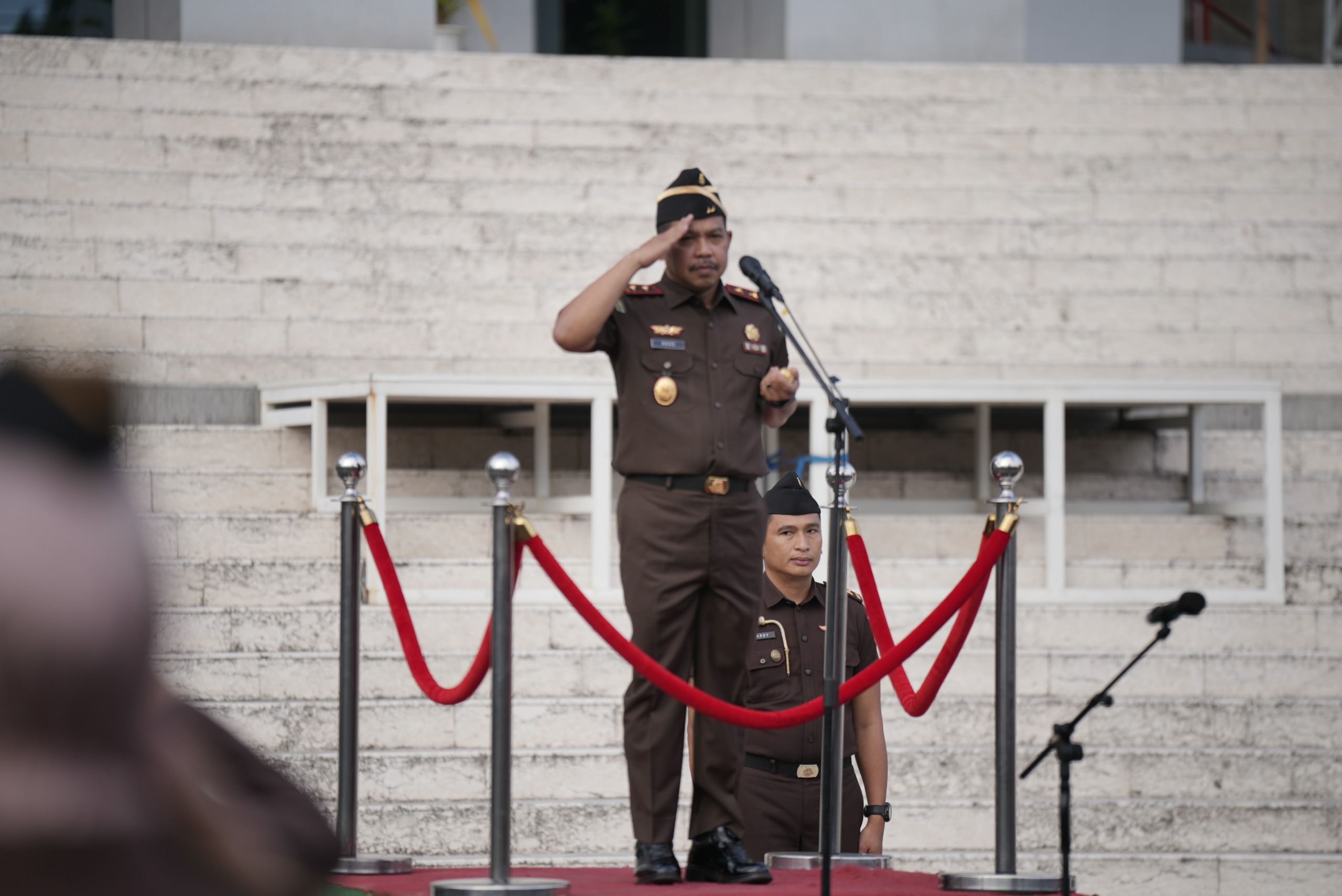 Pimpin Apel Pagi Senin 5 Mei, Kajati Sulsel Agus Salim Minta Jajaran Maksimalkan Kinerja dan Penyerapan Anggaran