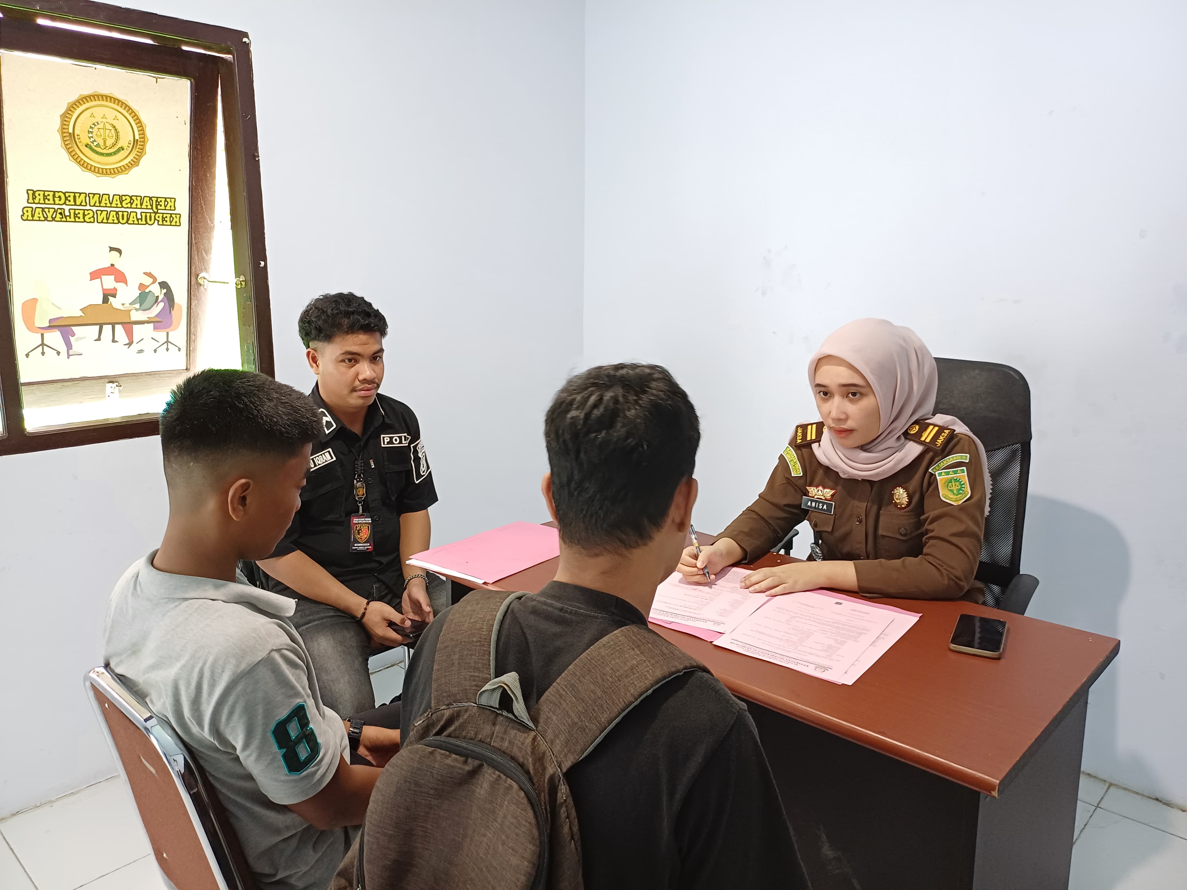 Tahap II Perkara Tindak Pidana Penganiayaan Secara Bersama-sama Pada  Kejaksaan Negeri Kepulauan Selayar