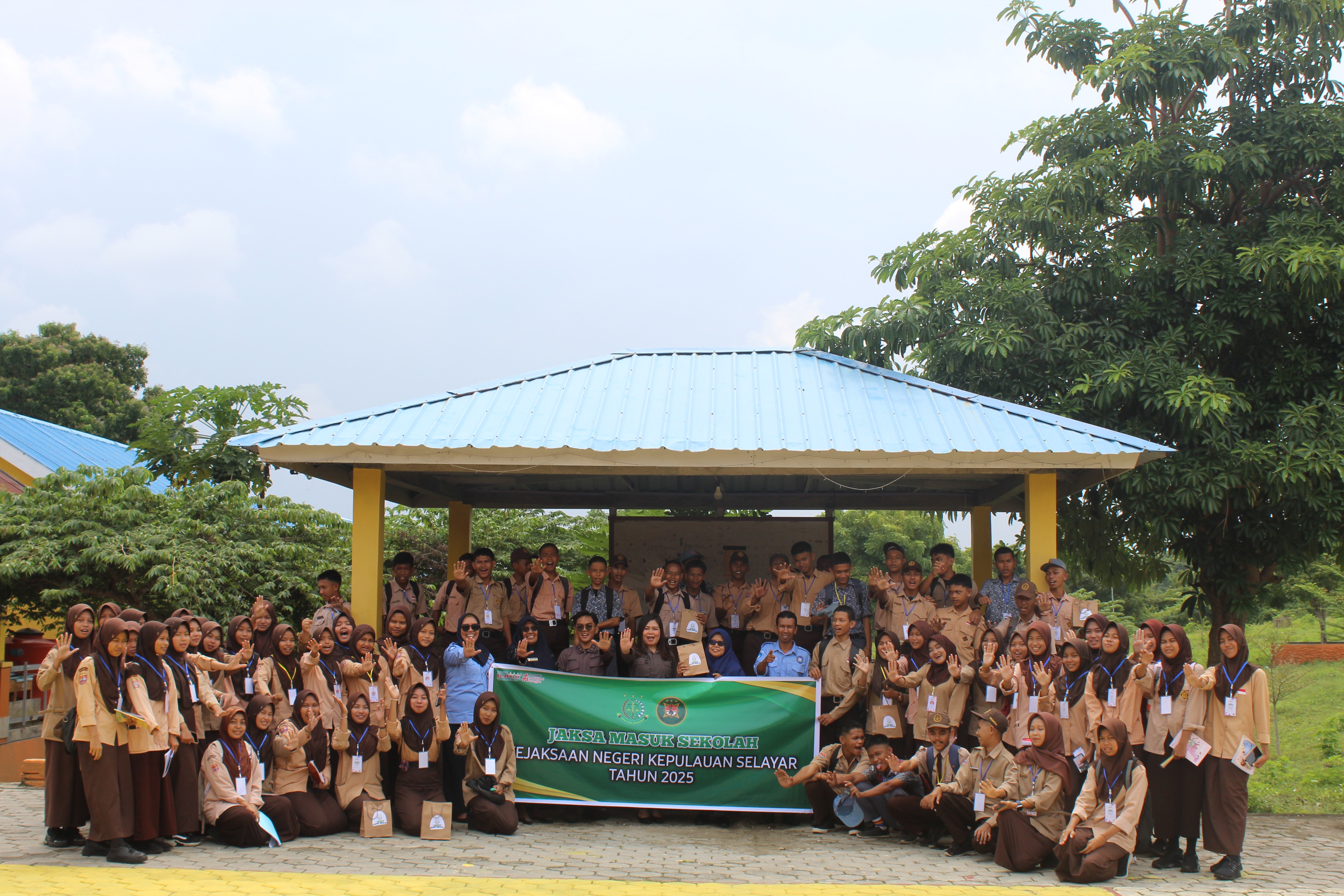 Jaksa Masuk Sekolah Kejaksaan Negeri Kepulauan Selayar Pada SMA Negeri 8 Kepulauan Selayar