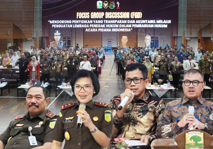 Focus Group Discussion FGD) Kejaksaan Tinggi Sumatera Barat dan Komisi Kejaksaan RI bekerja sama dengan Fakultas Hukum Universitas Andalas