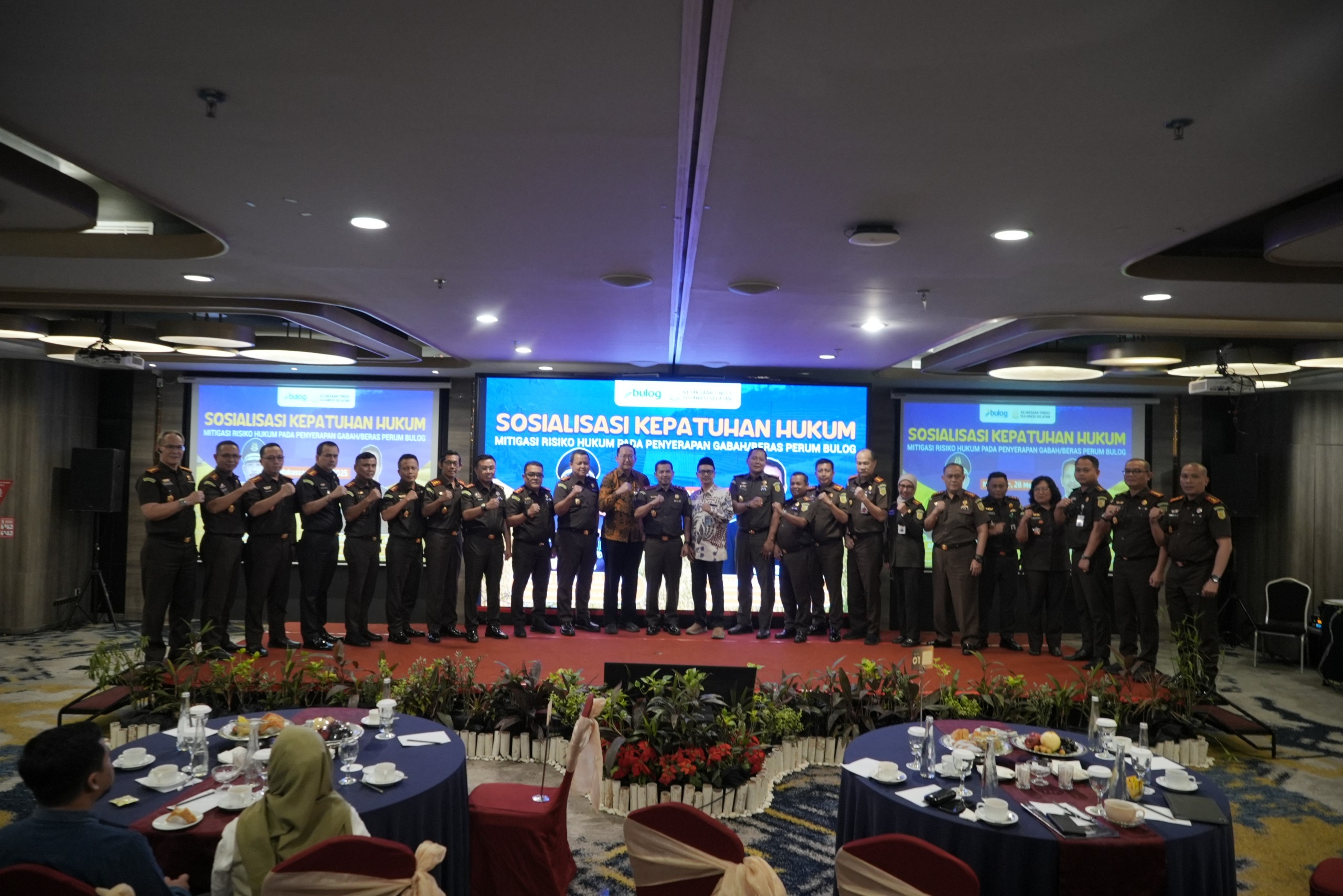 Sosialisasi Kepatuhan Hukum dengan tema “Mitigasi Risiko Hukum Pada Kegiatan Penyerapan Gabah atau Beras Perum BULOG”