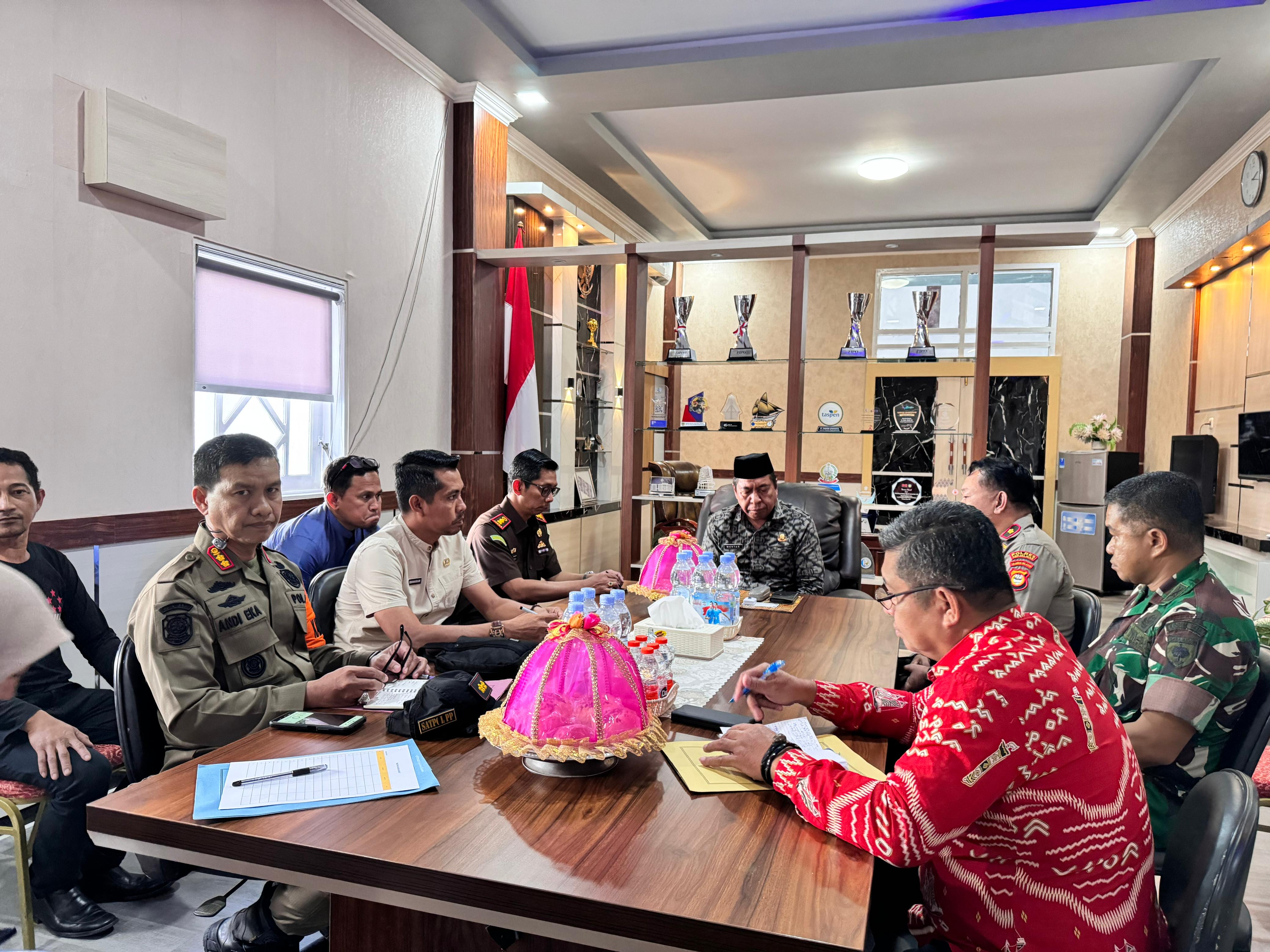 Rapat pengosongan Los pada Pusat Pedagang Kaki Lima