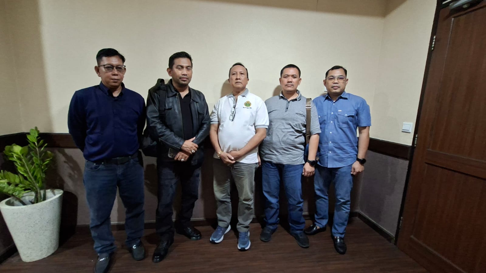 Tim SIRI Kejaksaan Agung Berhasil Amankan DPO Edwin Djoenaedy  Asal Jawa Timur