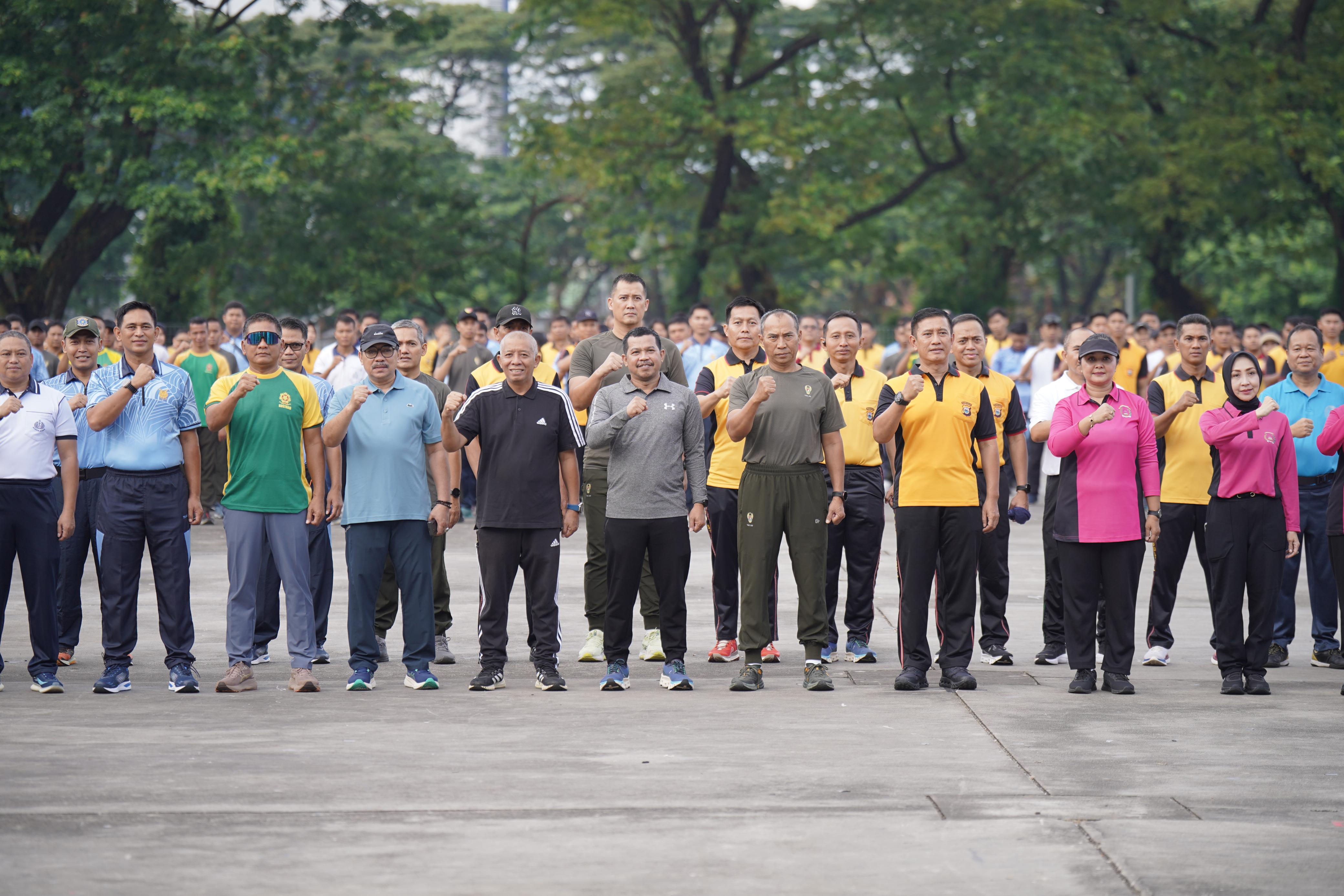 Wujudkan Solidaritas dan Sinergitas, Kajati Sulsel Agus Salim Hadiri Olahraga Bersama Dalam Rangka HUT Bhayangkara Ke-79 Tahun 2025