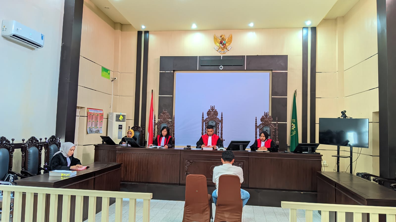 Sidang Pidana Umum Agenda Sidang Pembacaan Dakwaan Perkara Tindak Pidana Pemalsuan Surat dan Dokumen