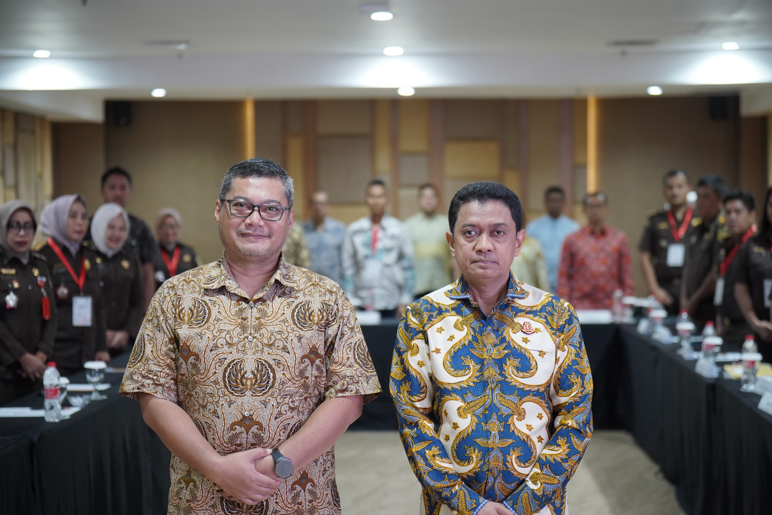 Wakajati Sulsel Robert M Tacoy Tutup Pelatihan Penuntutan Terorisme dan Pendanaan Terorisme