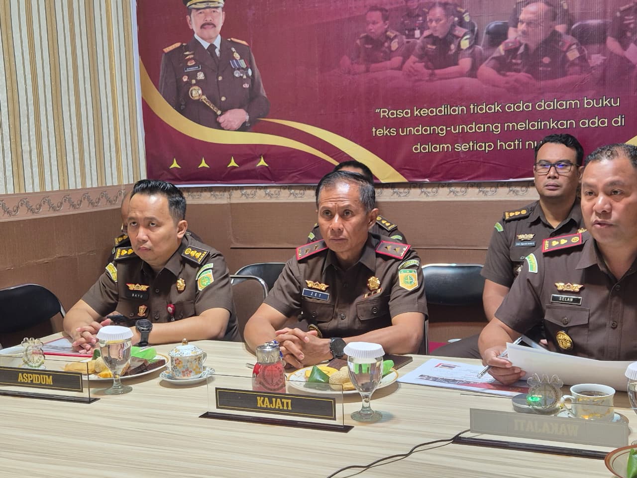 Kejari Kabupaten Kupang Berhasil Mengharmoniskan Kembali Hubungan Kekeluargaan Antara Pelaku dan Korban Melalui Restorative Justice