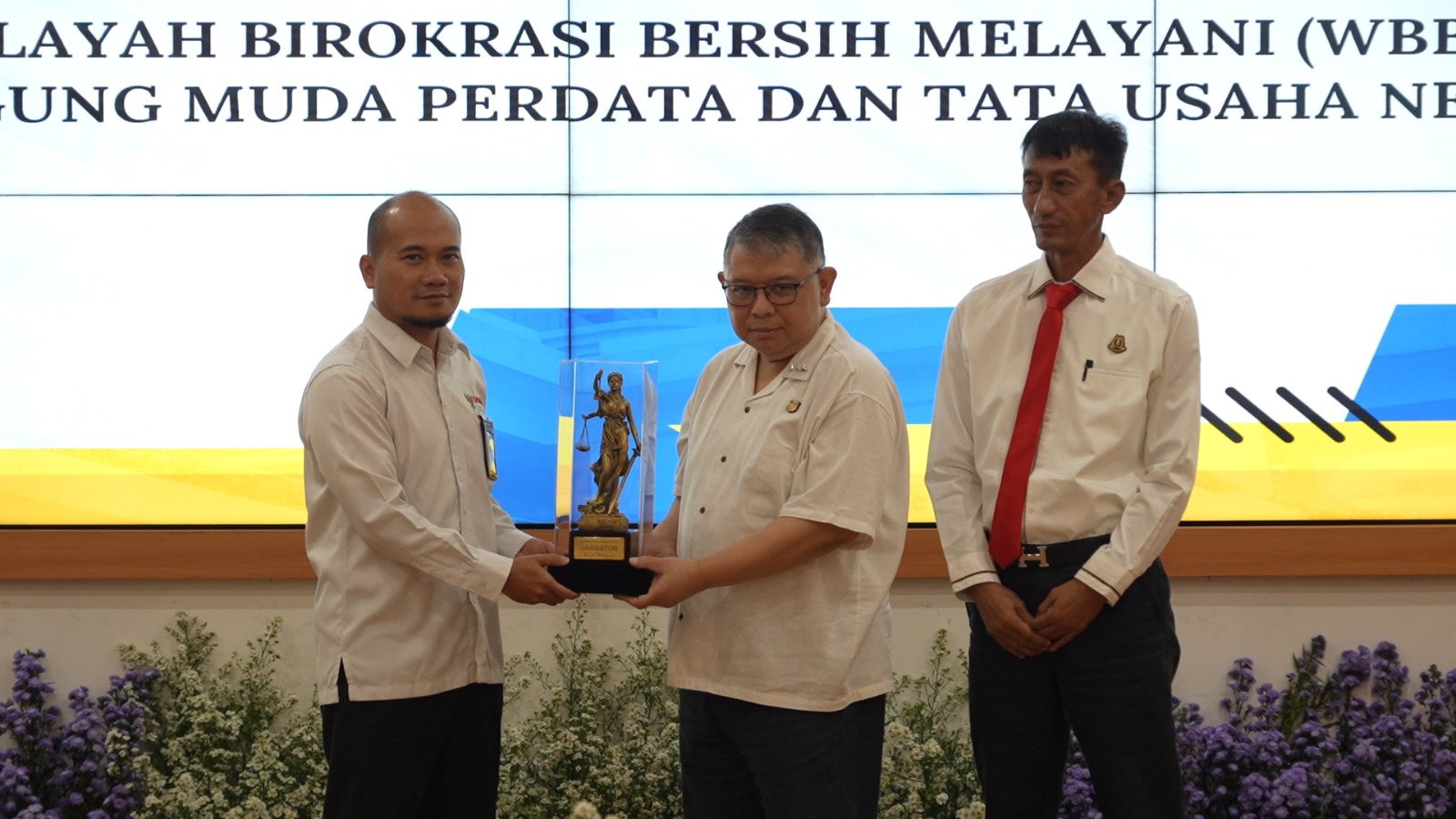 JAM DATUN Kejaksaan RI Wujudkan Zona Integritas  Menuju Wilayah Birokrasi Bersih dan Melayani WBBM)  Tahun 2025
