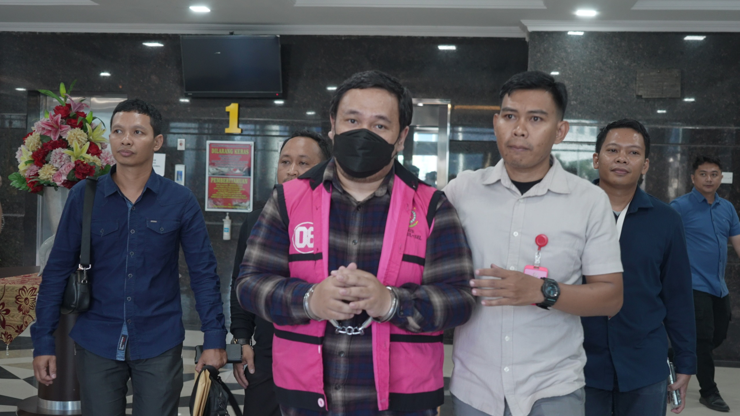 Penyidik Pidsus Kejati Sulsel Menetapkan Analis Kredit Bank Pemerintah Tersangka Korupsi, Modus Kuras Rekening Nasabah untuk Trading Kripto