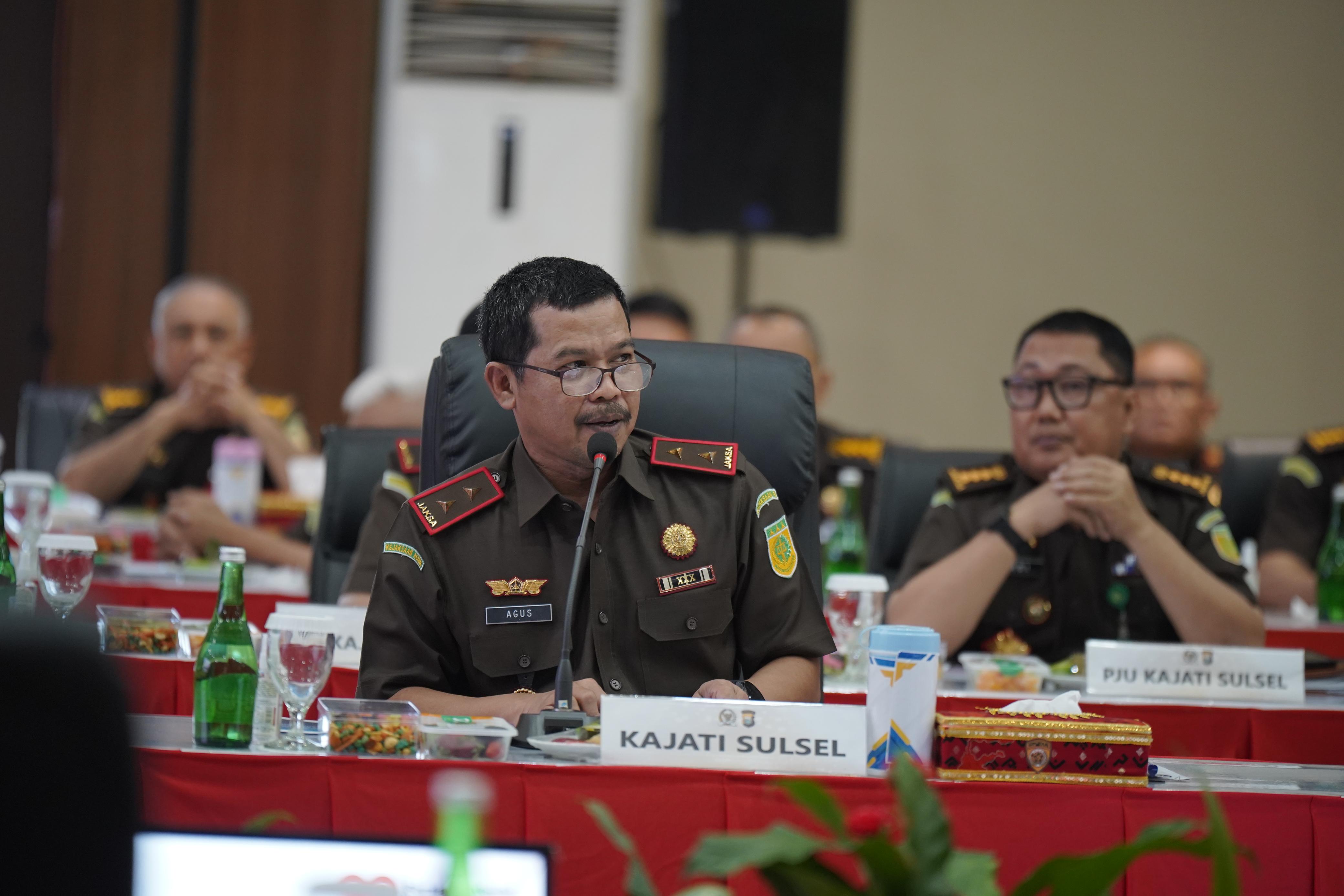 Kajati Sulsel Agus Salim Ajukan Usulan Penting untuk Penyusunan RUU KUHAP Dalam Kunker Spesifik Komisi III DPR RI Perkuat Peran Jaksa sebagai Dominus Litis