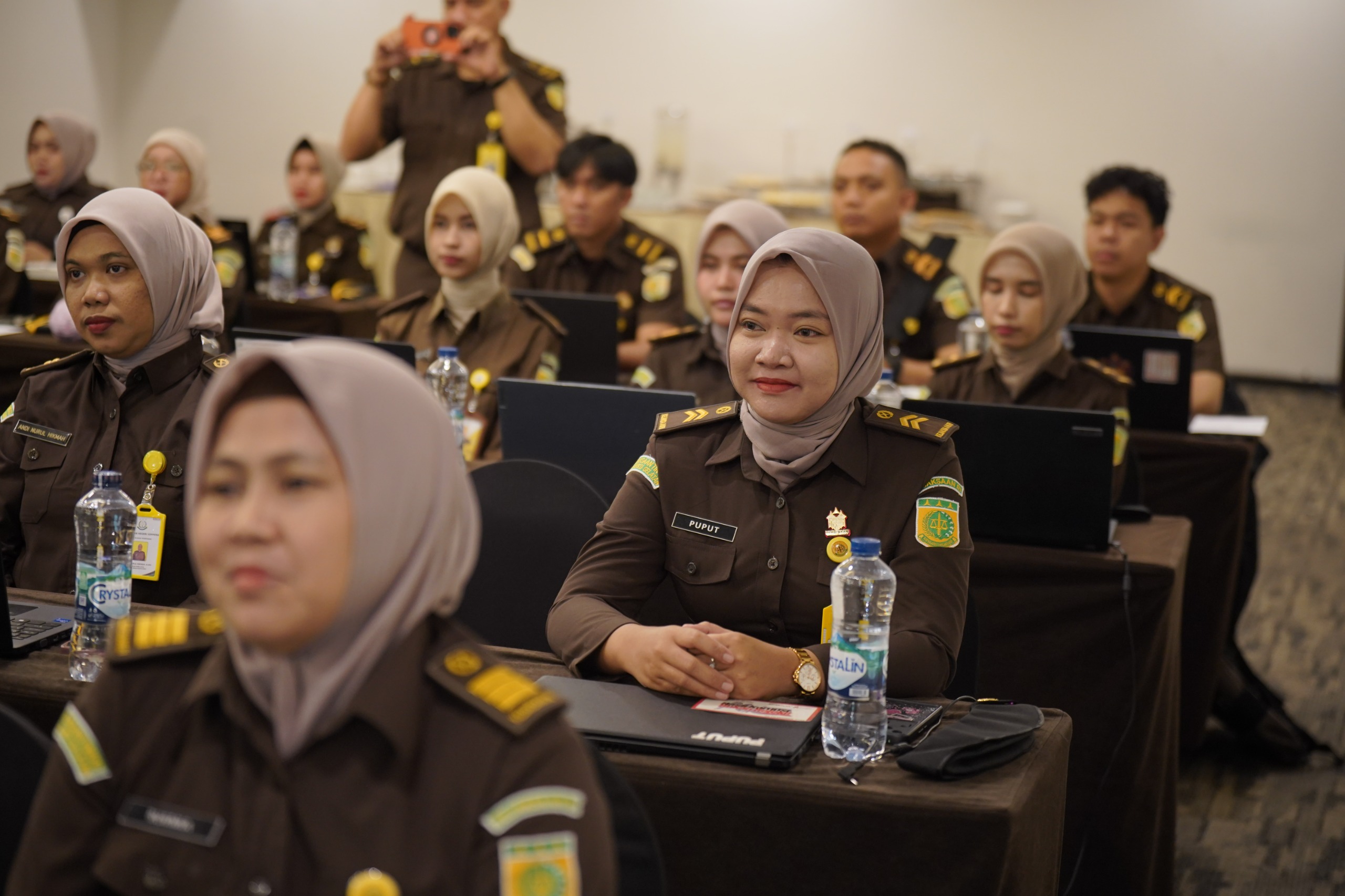 Staf Pembinaan Kejari Kepulauan Selayar mengikuti Bimbingan Teknis Pengelolaan Arsip Dinamis Penyusutan dan Pemusnahan Arsip