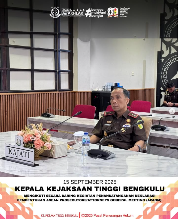 Kepala Kejaksaan Tinggi Bengkulu Victor Antonius Saragih Sidabutar SH MH mengikuti secara daring kegiatan Penandatanganan Deklarasi Pembentukan ASEAN ProsecutorsAttorneys General Meeting APAGM)