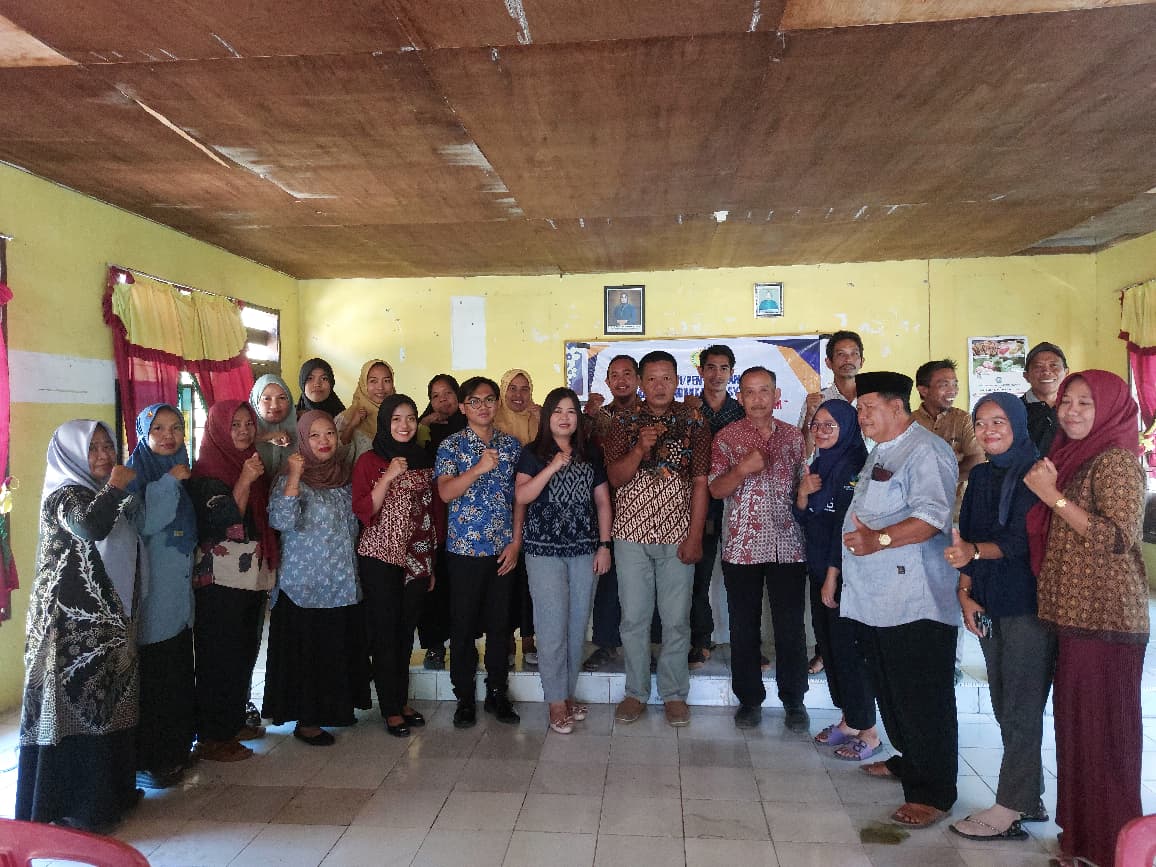 Bidang Intelijen Kejaksaan Negeri Kepulauan Selayar Menghadiri Sosialisasi Hukum di aula desa Lowa dengan tema Pembinaan Masyarakat Taat Hukum