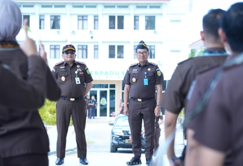Kunjungan Inspektur Keungan II pada Jaksa Agung Muda Pengawasan Dr Didik Farkhan Alisyahdi SH MH dan Kepala bagian Pemantauan dan Evaluasi pada Biro Perencanaan Subekhan SH MH beserta jajaranya