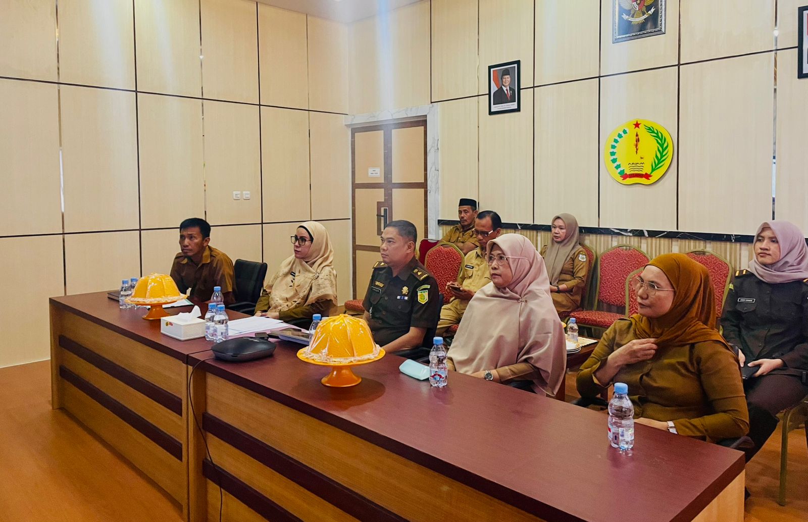 Kasi Datun Kejari Kepulauan Selayar Hadiri Rapat Koordinasi Pengendalian inflasi Tahun 2025 yang dirangkaikan dengan pembahasan Evaluasi Dukungan Pemerintah Daerah dalam Program 3 Juta Rumah