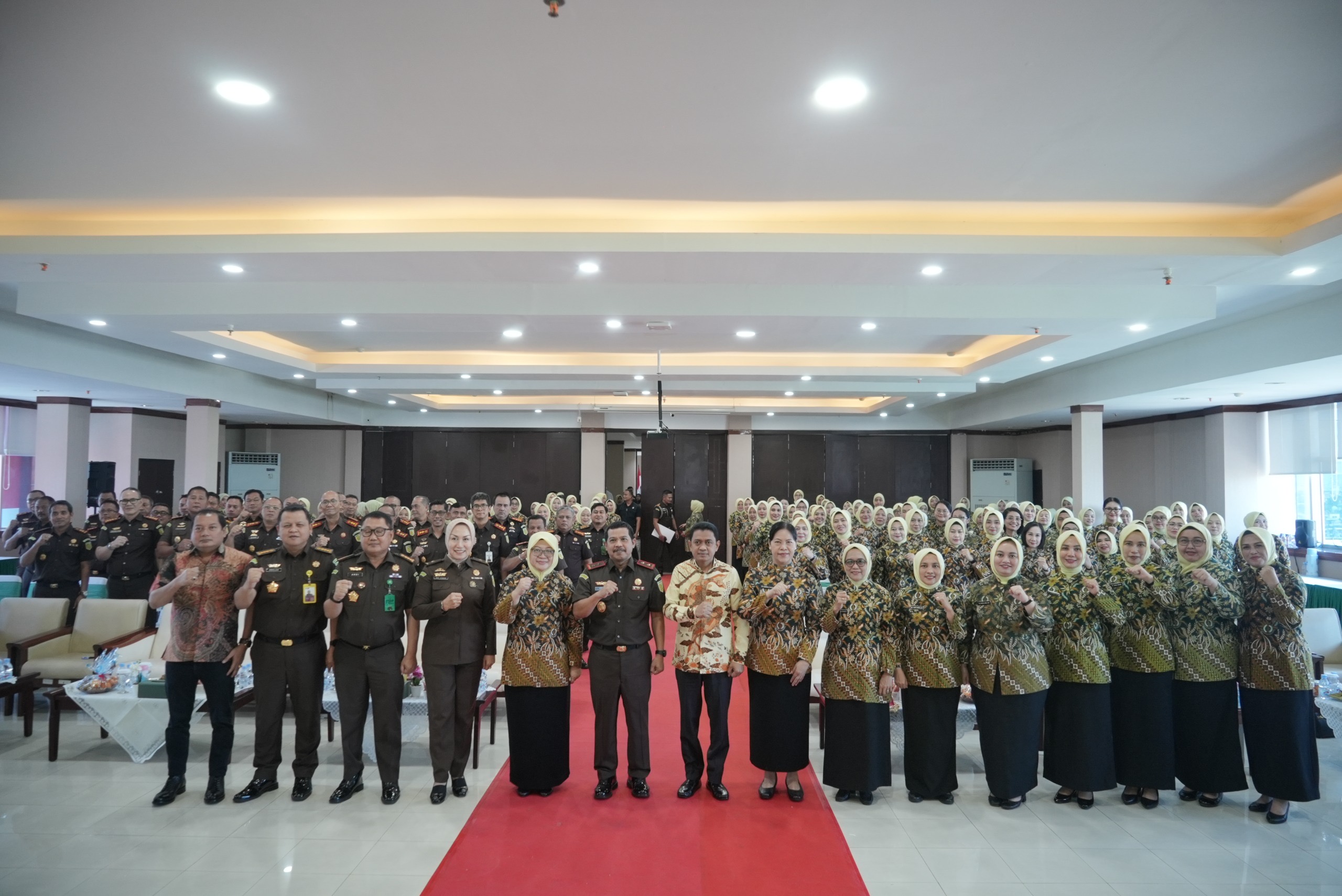 Pertemuan Konsultasi IAD Wilayah Sulsel Kajati Agus Salim Tegaskan Peran IAD sebagai Penopang Integritas Kejaksaan