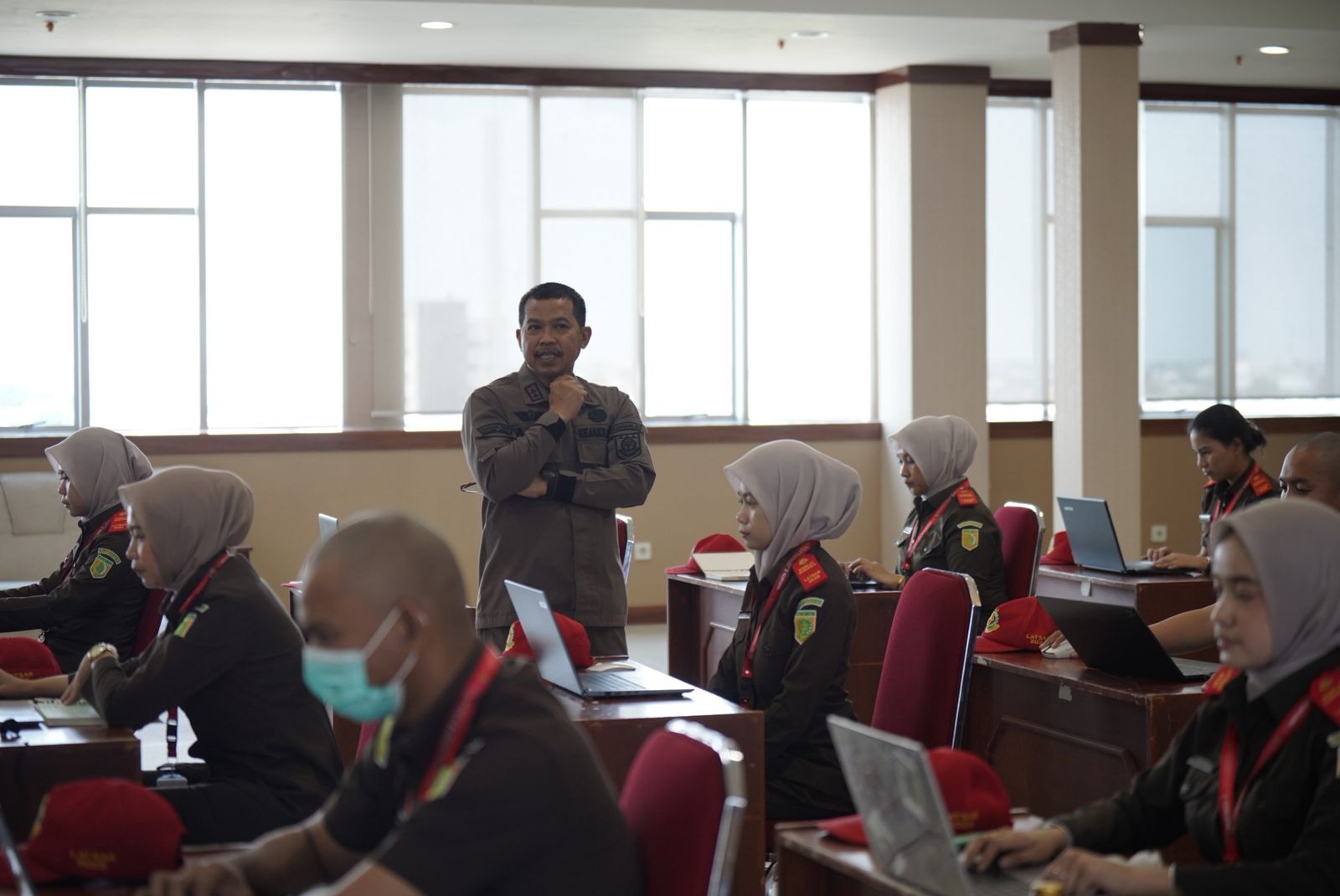 Kajati Sulsel Agus Salim Beri Arahan dan Motivasi Peserta Pelatihan Dasar CPNS Golongan III Tahun 2025