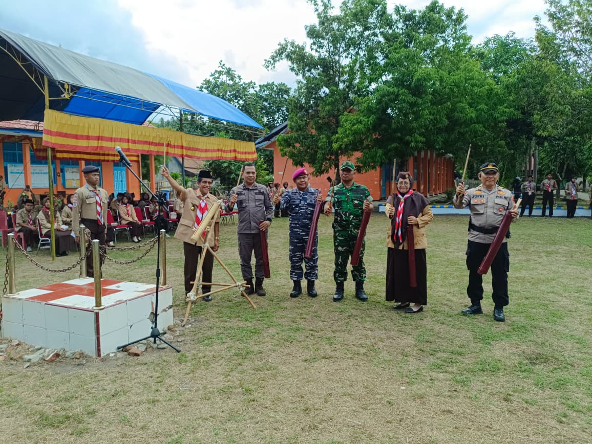 Kajari Kepulauan Selayar Yang Diwakili Oleh Kaur Keuangan Kejaksaan Negeri Kepulauan Selayar Hadiri Festival Pramuka Kreatif