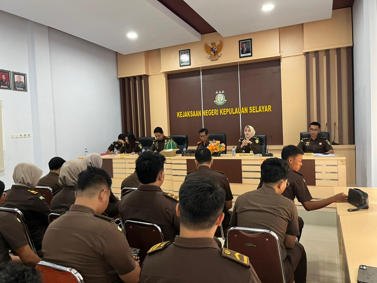 Rapat Staf Evaluasi Kinerja dan Anggaran Triwulan III Tahun 2025