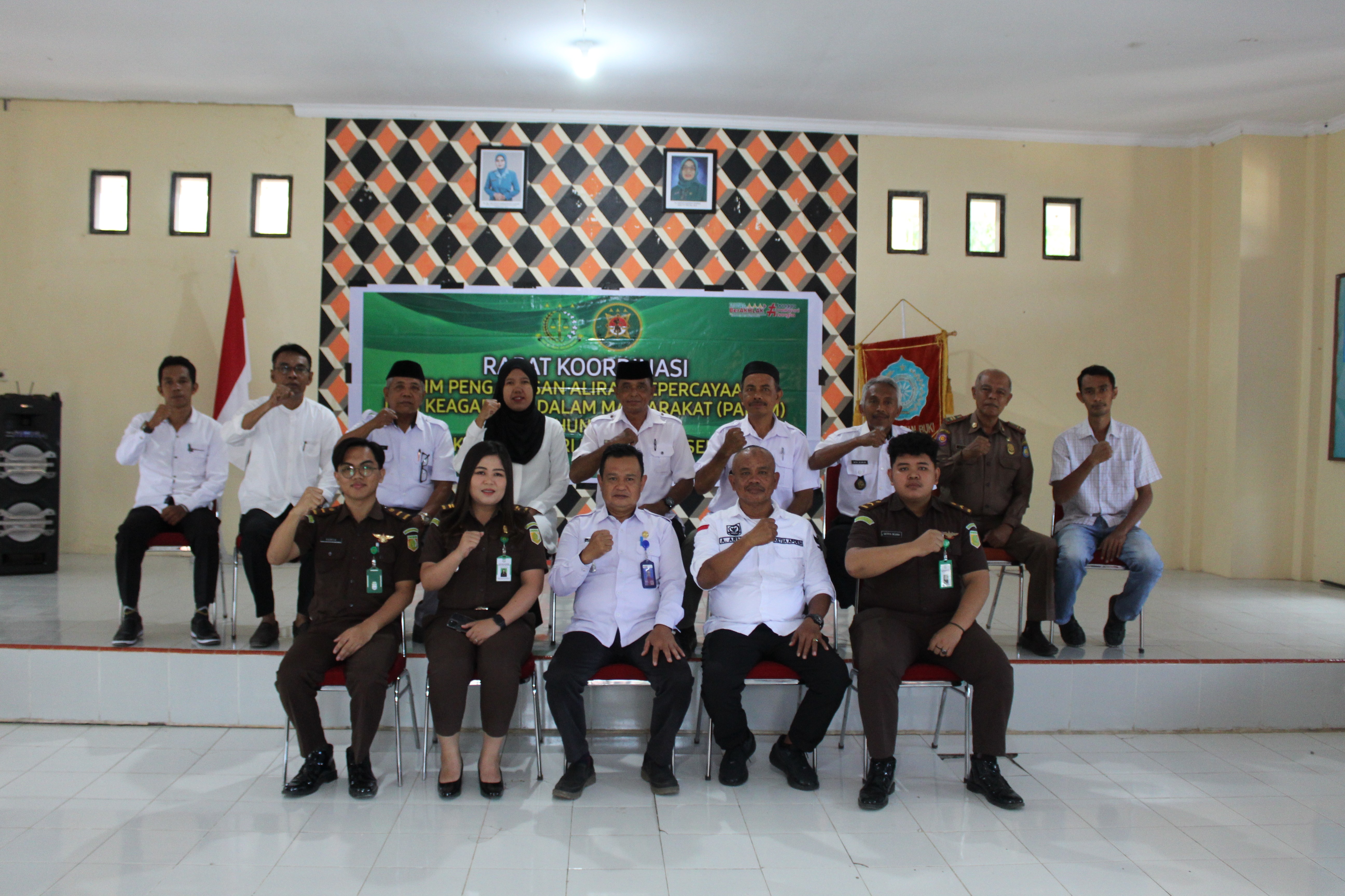 Bidang Intelijen Kejaksaan Negeri Kepulauan Selayar Menggelar Rapat Koordinasi Tim Pengawasan Aliran Kepercayaan Dan Keagamaan Dalam Masyarakat Tahun 2025  Di Kantor Kecamatan Buki Kepulauan Selayar