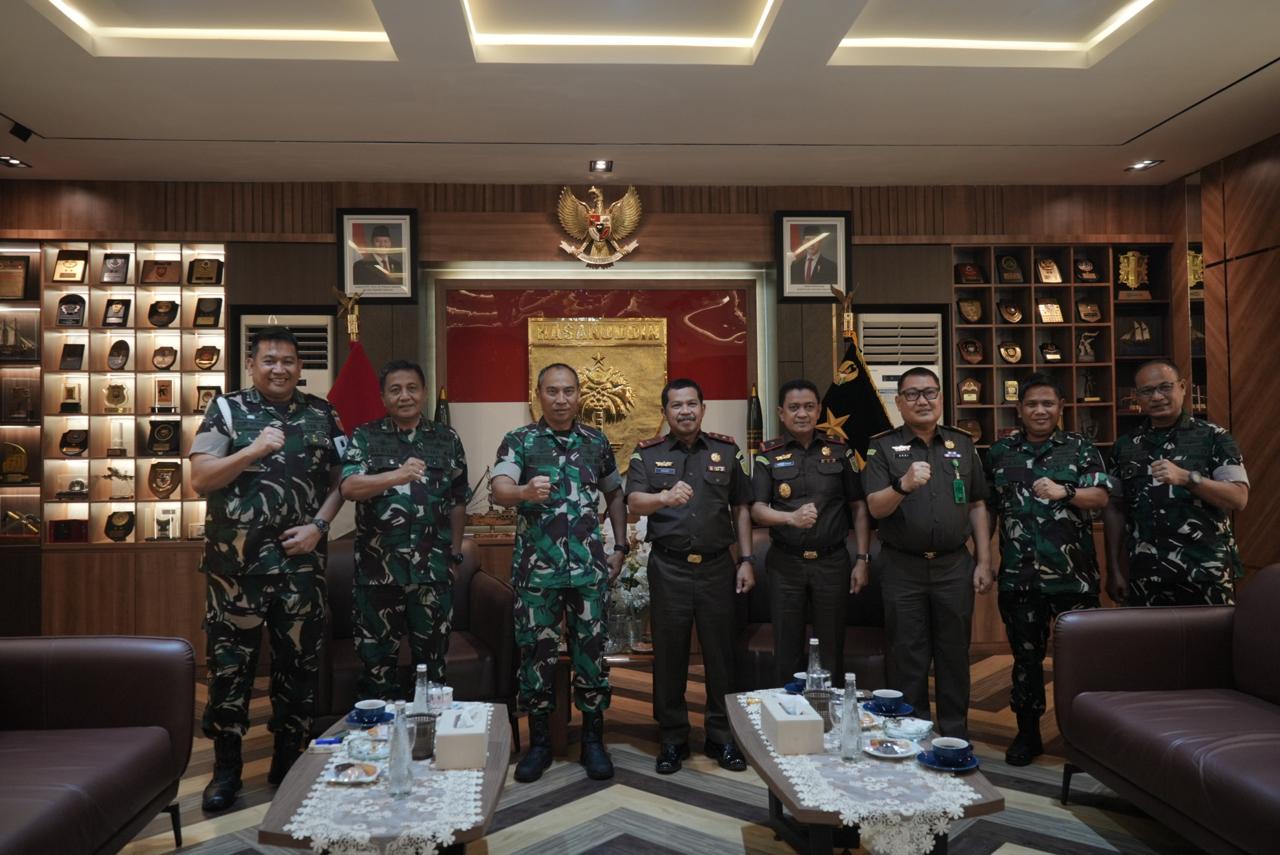 Kajati Sulsel Agus Salim Kunjungi Kodam XIV Hasanuddin untuk Silaturahmi dan Berpamitan