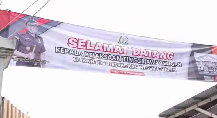 peletakan batu pertama pembangunan rehabilitasi kantor Kejaksaan Negeri Sragen