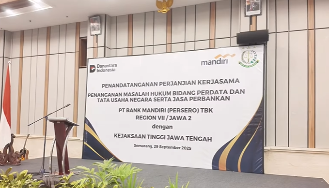 Penandatanganan MoU dengan Bank Mandiri Region VII  Jawa 2 oleh Kepala Kejaksaan Tinggi Jawa Tengah terkait “Penanganan Masalah Hukum Bidang Datun serta Jasa Perbankan