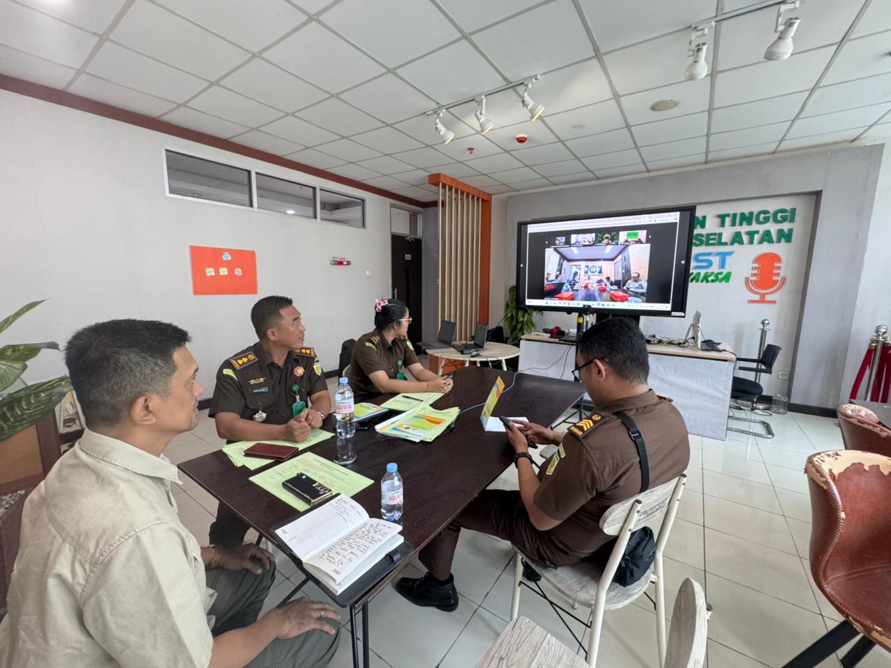 Kejati Sulsel Perkuat Digitalisasi JAGA Desa Seluruh Jajaran Ikuti Pengarahan Penginputan Data Anggaran Desa hingga Bansos