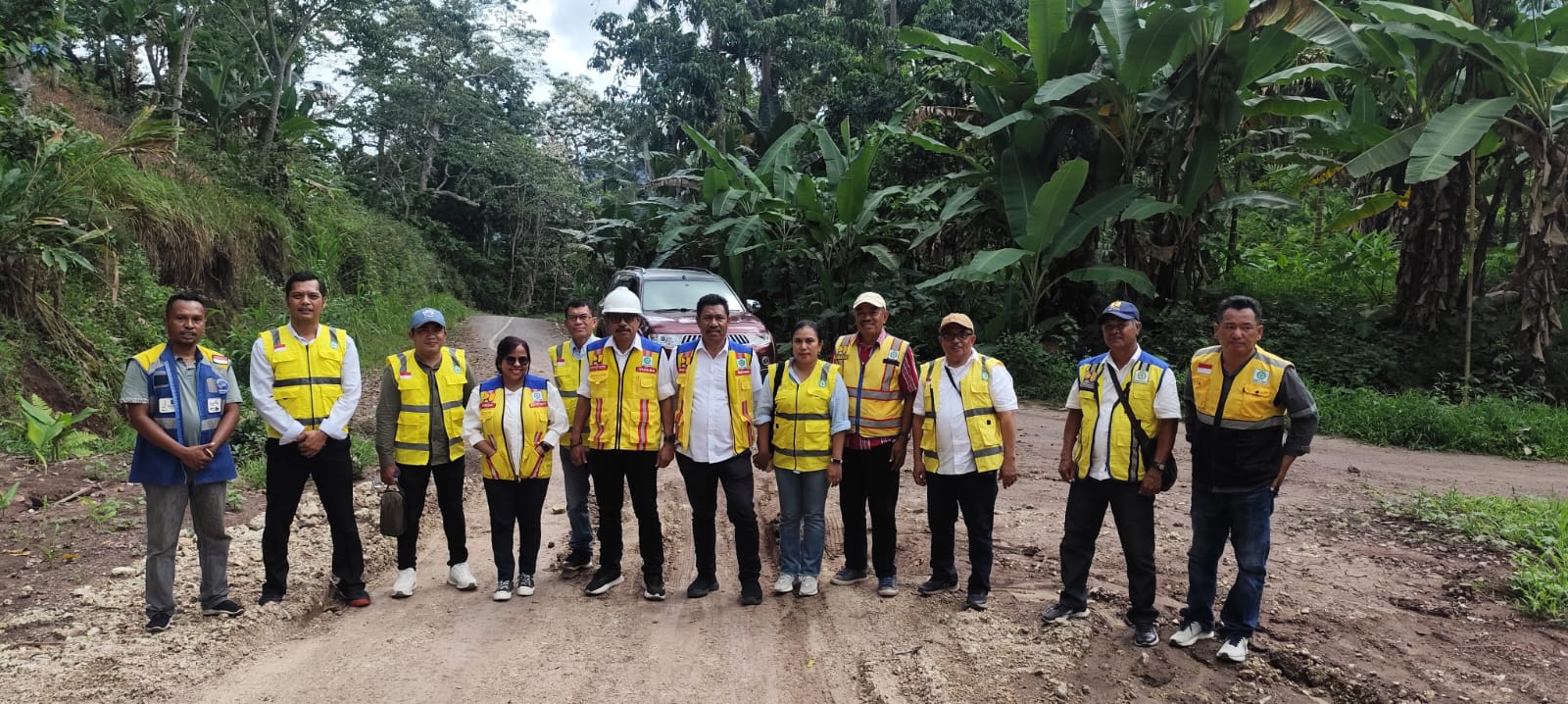 Kawal Proyek Sejak Awal Datun Kejati NTT Dampingi BPJN Tinjau Pembangunan Jalan di Adonara