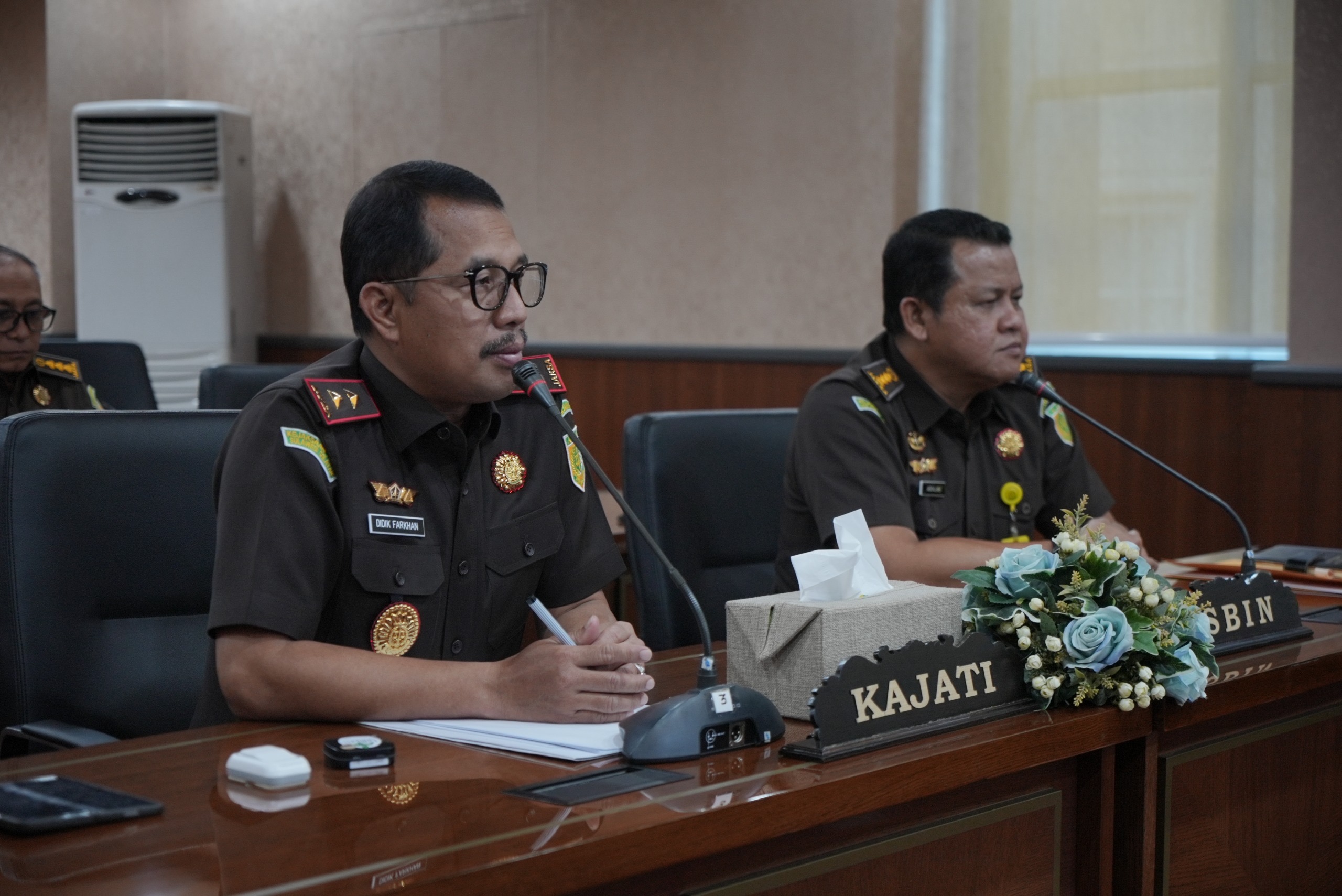 Kajati Sulsel Didik Farkhan Tekankan Kedisiplinan dan Inovasi dalam Rapat Perdana dengan Jajaran Kejari dan Cabjari