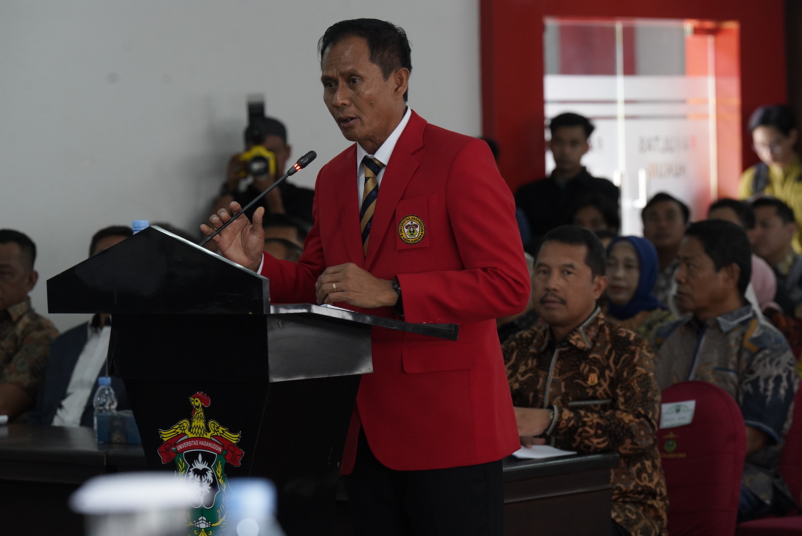 Kajati Sulsel Dr Didik Farhan Hadiri Ujian Promosi Doktor Dirtut Jampidmil Zet Tadung Allo di Fakultas Hukum Unhas