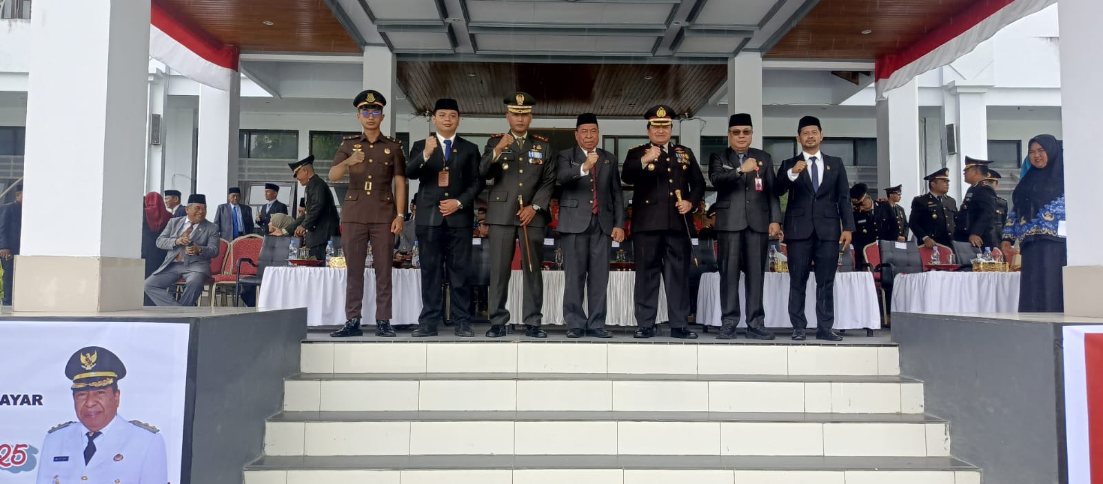 Jaksa Ahli Pertama Kejari Kepulauan Selayar Hadiri Pelaksanaan Upacara Peringatan Hari Pahlawan 2025 Kabupaten Kepulauan Selayar